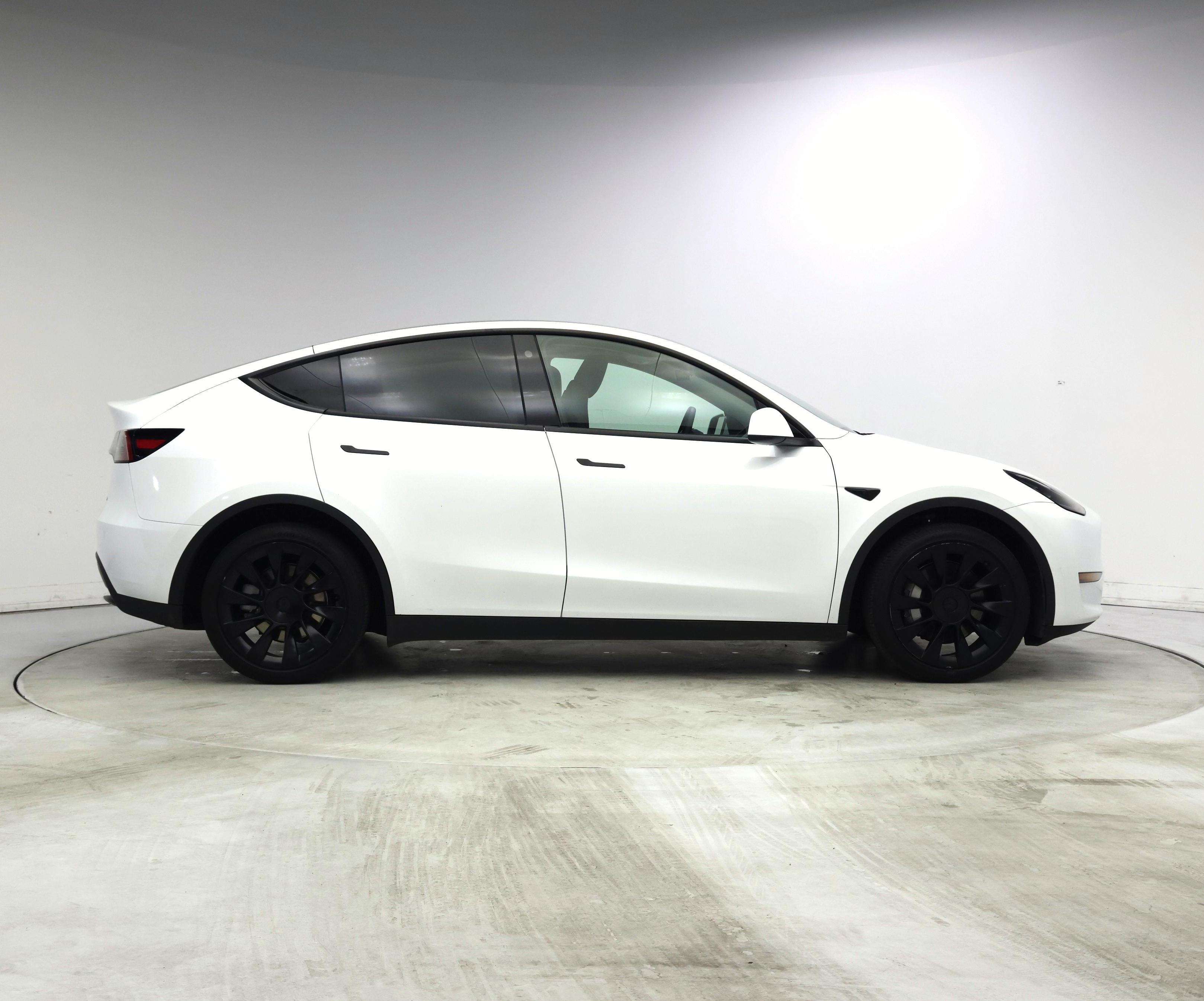 Thumbnail: 2023 Tesla Model Y - 7