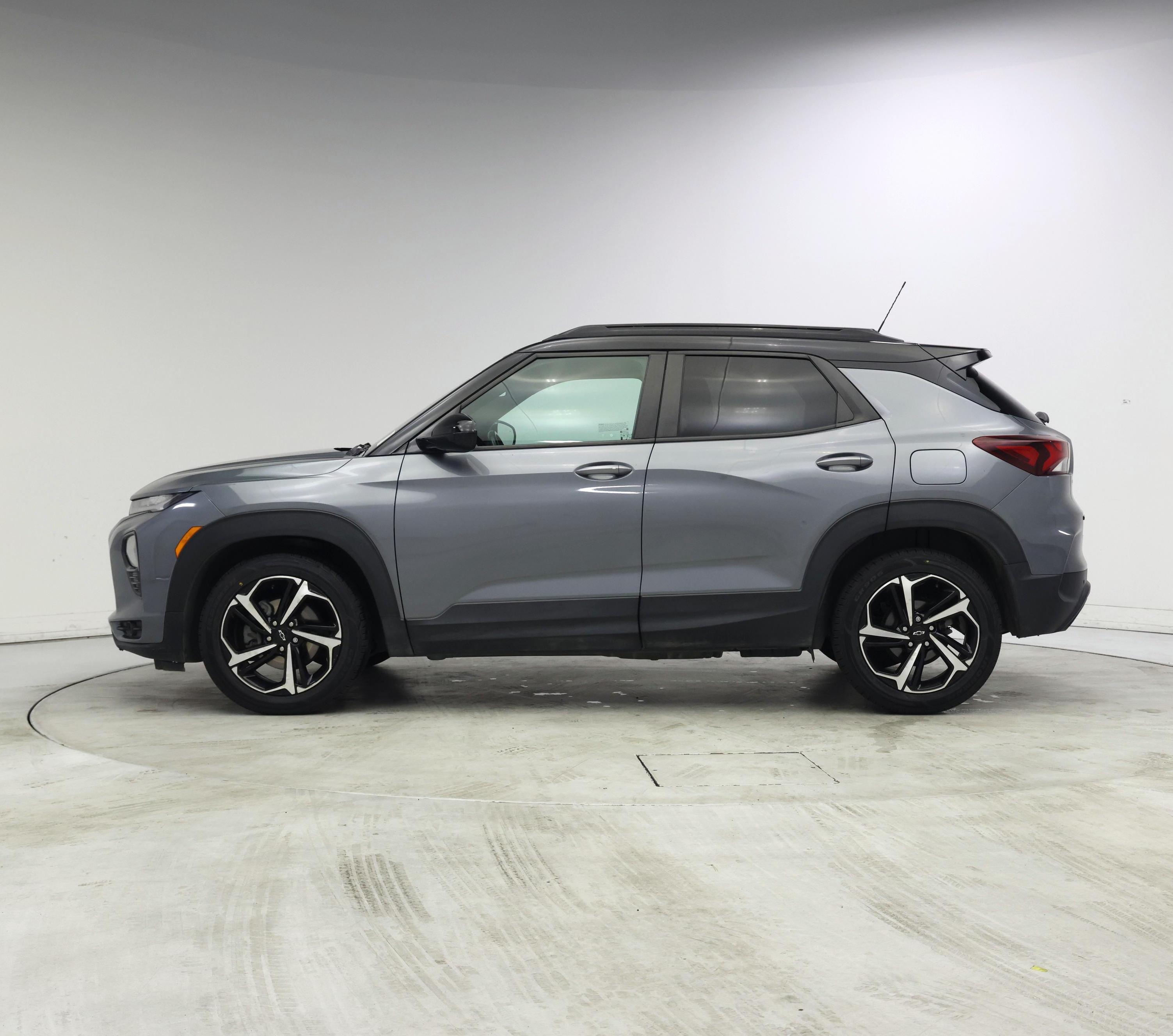 Thumbnail: 2021 Chevrolet TrailBlazer - 3