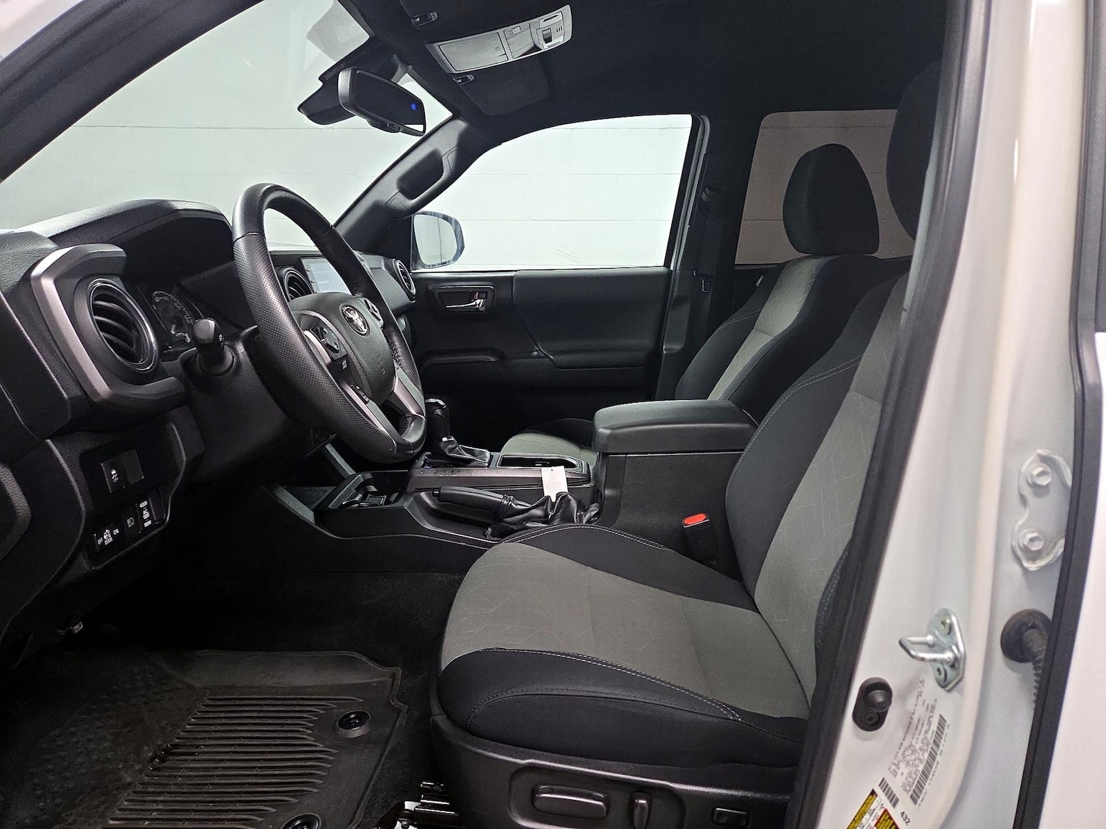 2023 Toyota Tacoma TRD Sport - Photo 12