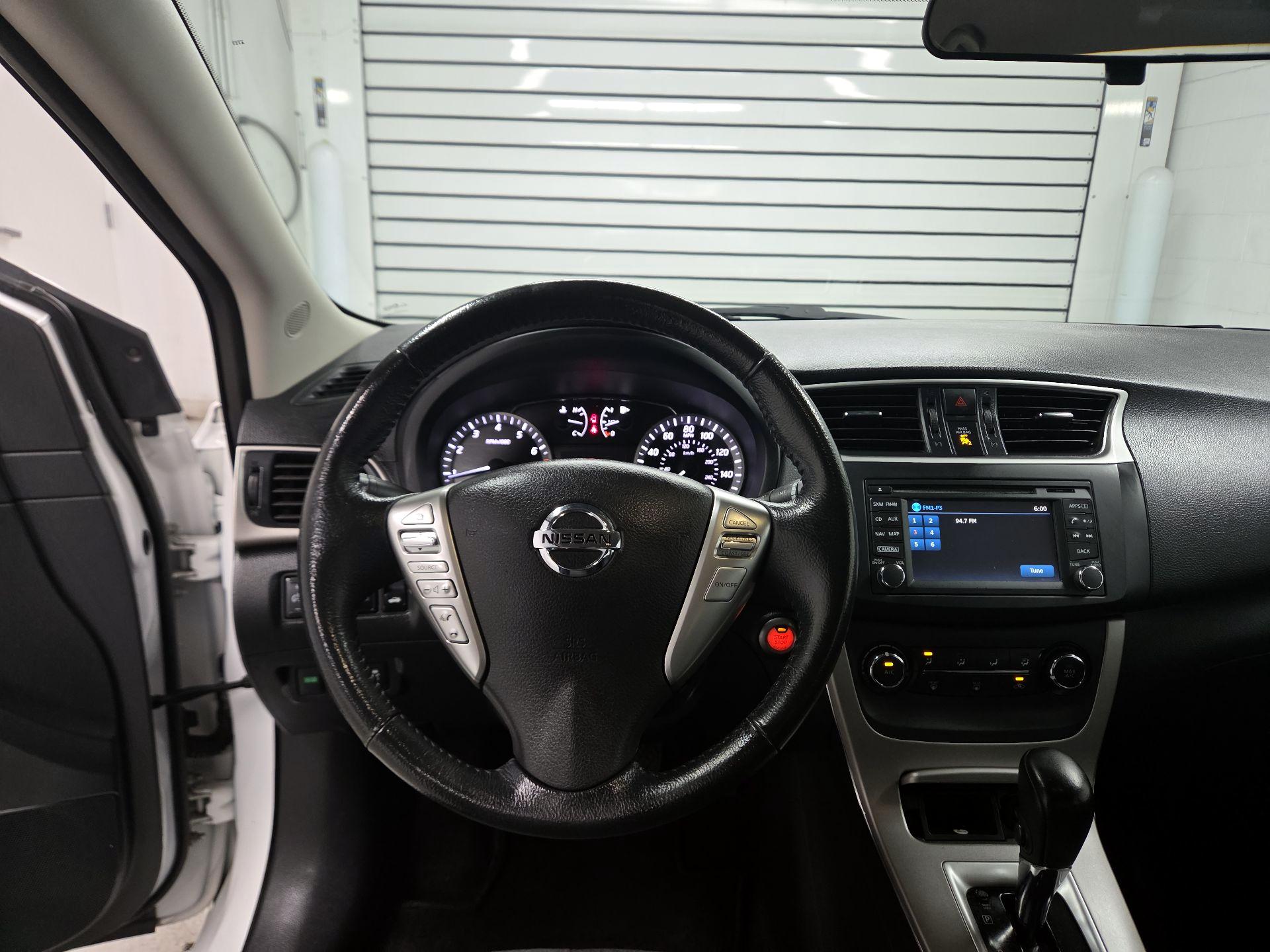Thumbnail: 2015 Nissan Sentra - 10