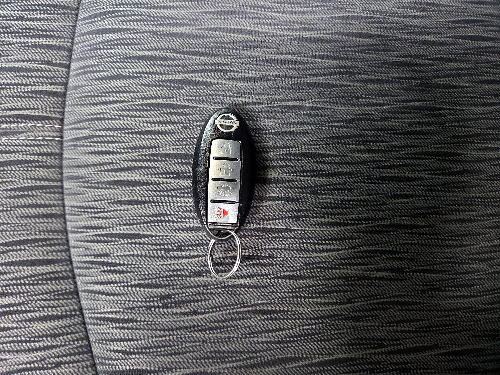 Thumbnail: 2015 Nissan Sentra - 18