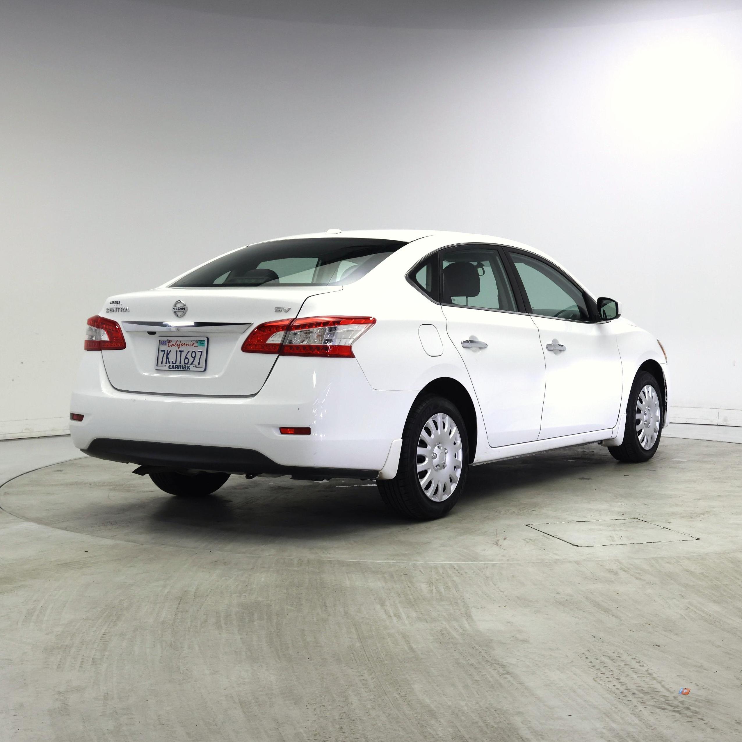 Thumbnail: 2015 Nissan Sentra - 8