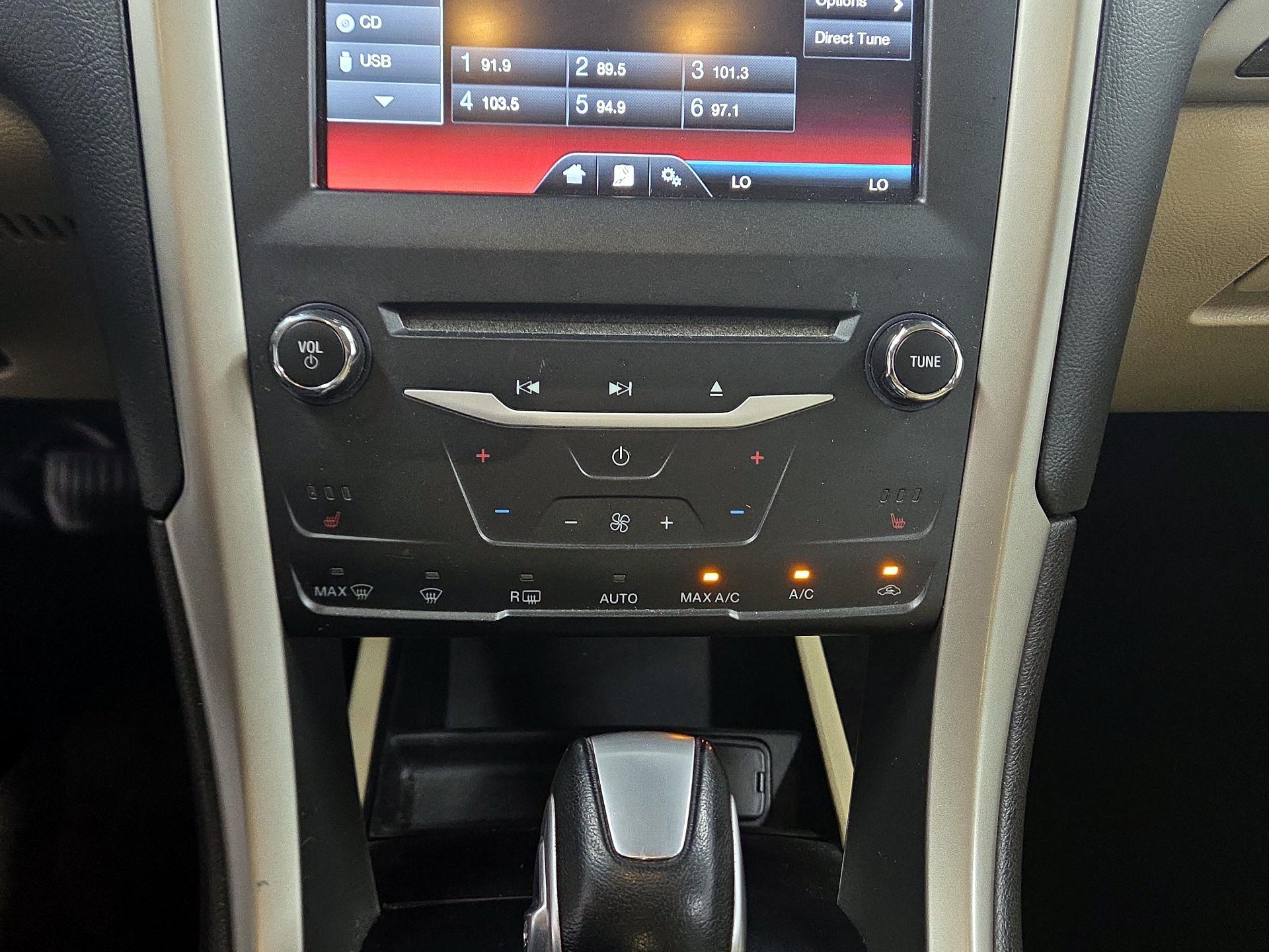 Thumbnail: 2015 Ford Fusion - 14
