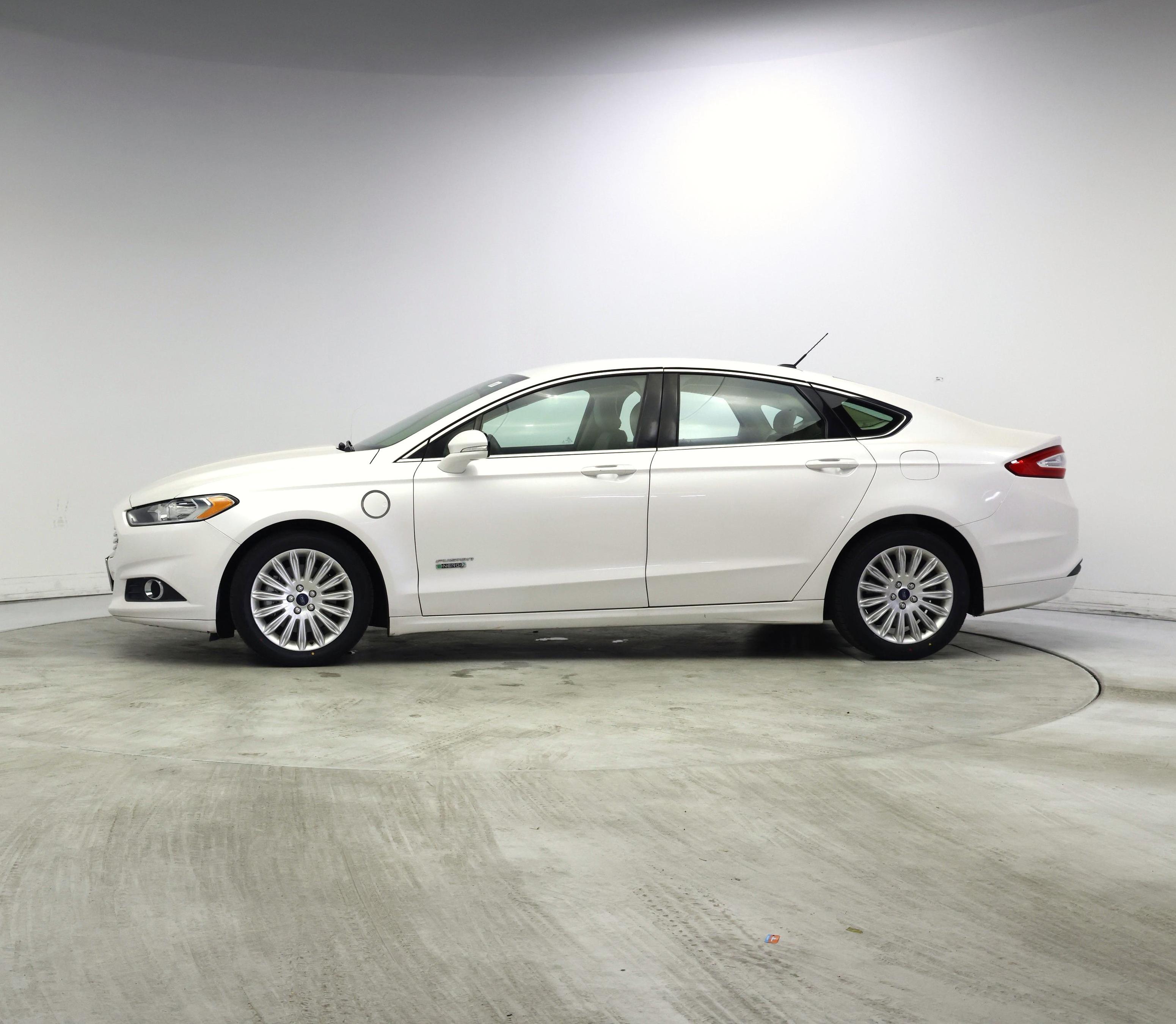 Thumbnail: 2015 Ford Fusion - 3