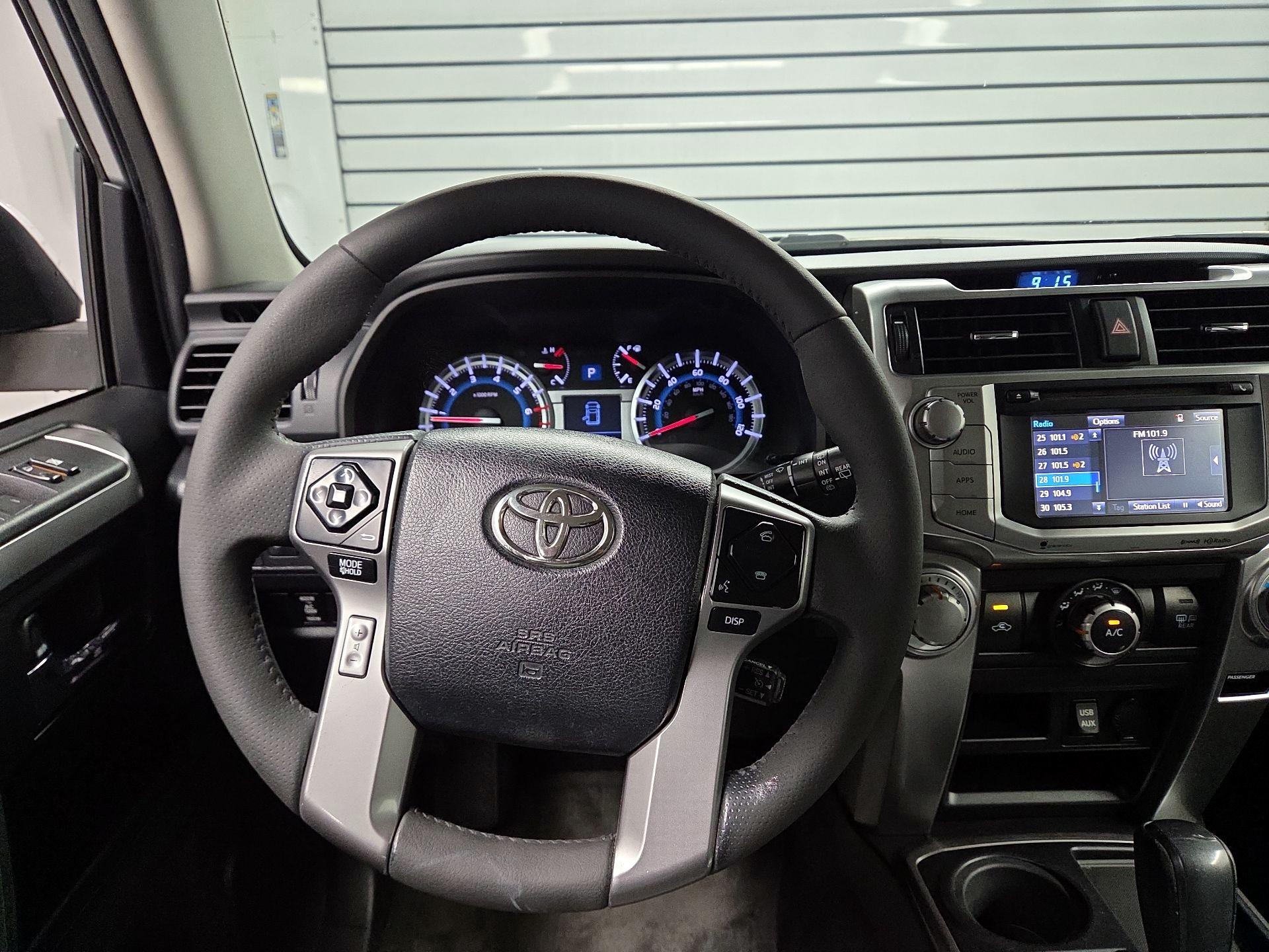Thumbnail: 2016 Toyota 4Runner - 10