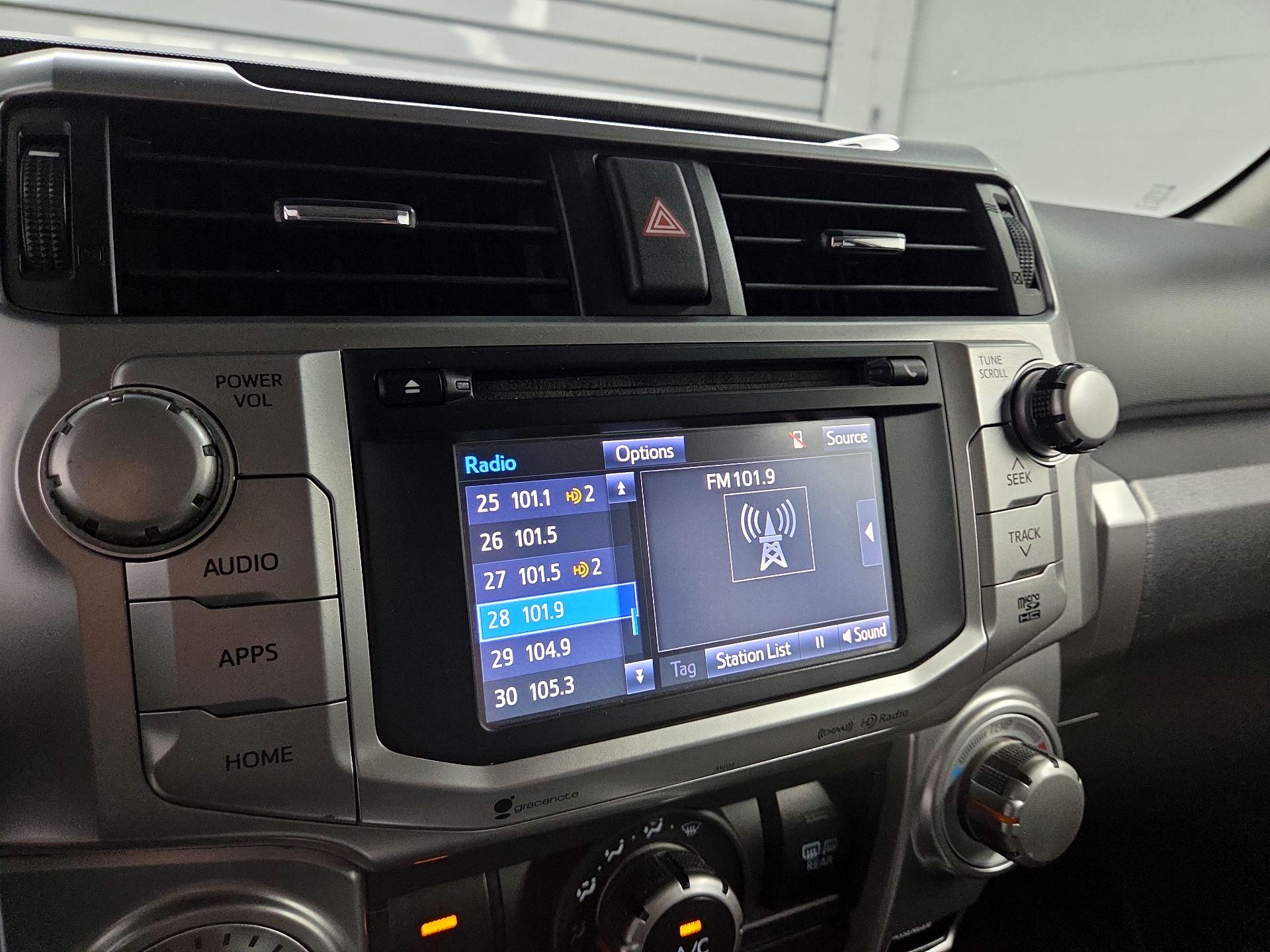 Thumbnail: 2016 Toyota 4Runner - 13