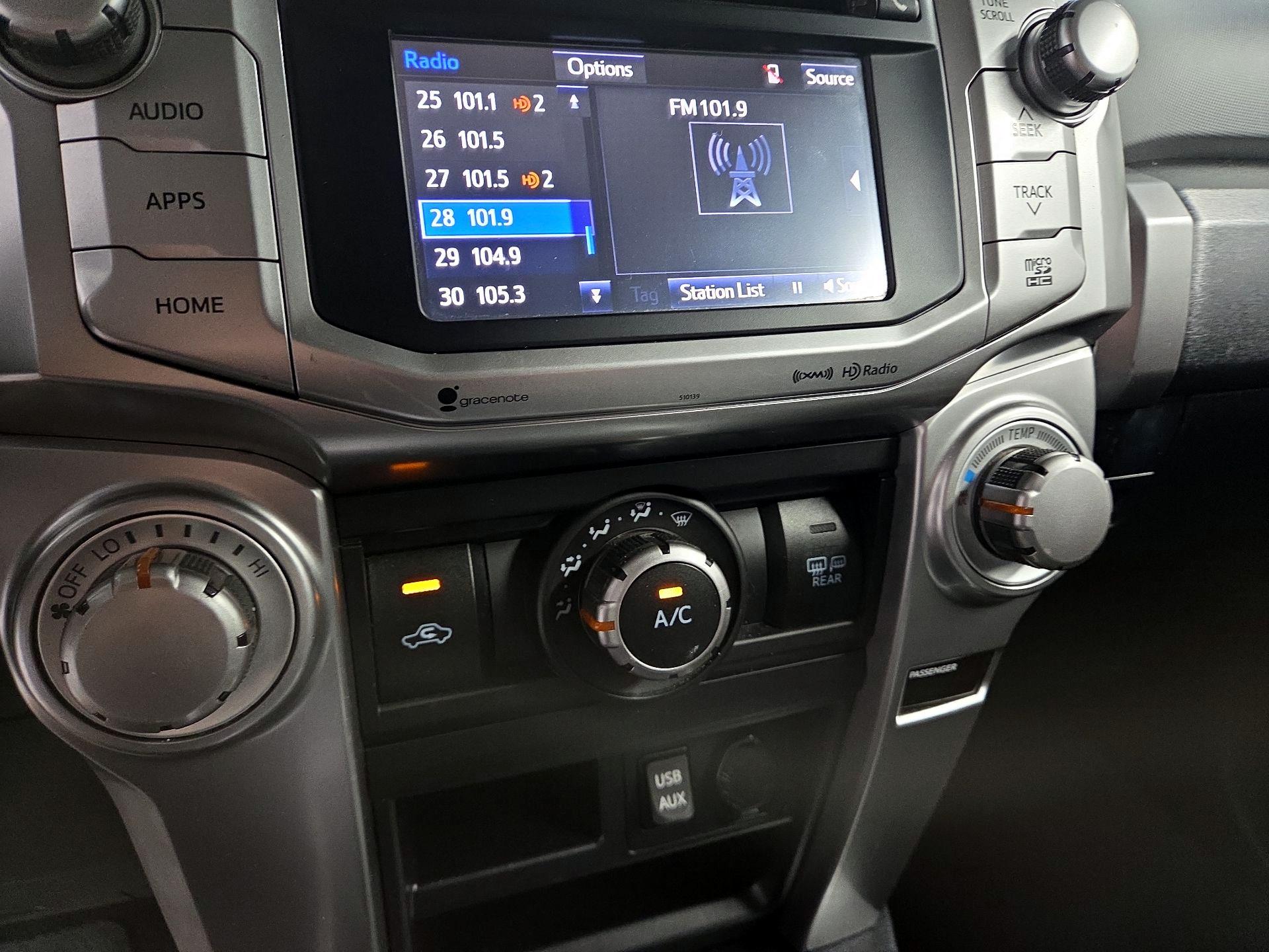 Thumbnail: 2016 Toyota 4Runner - 14