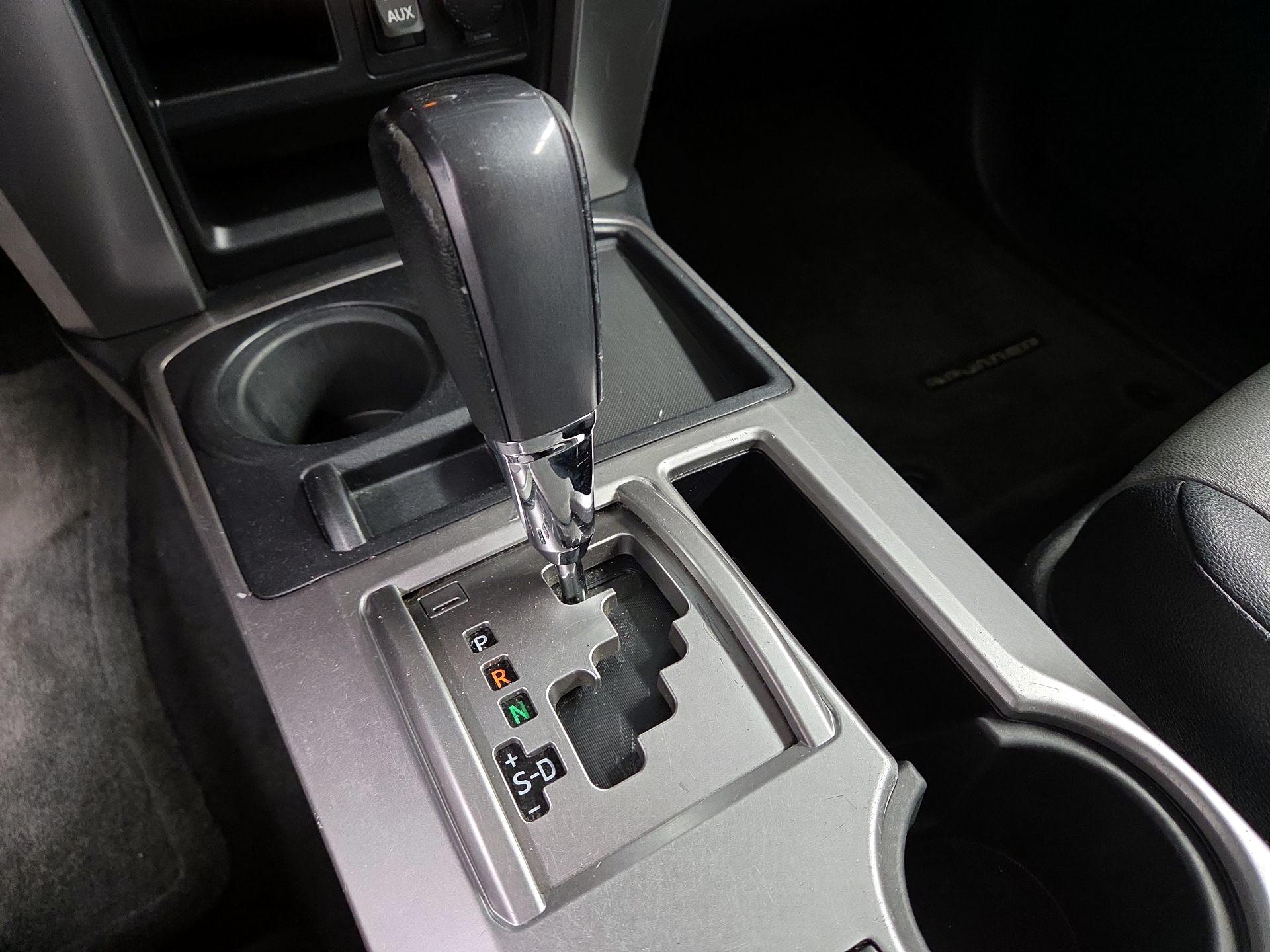 Thumbnail: 2016 Toyota 4Runner - 15