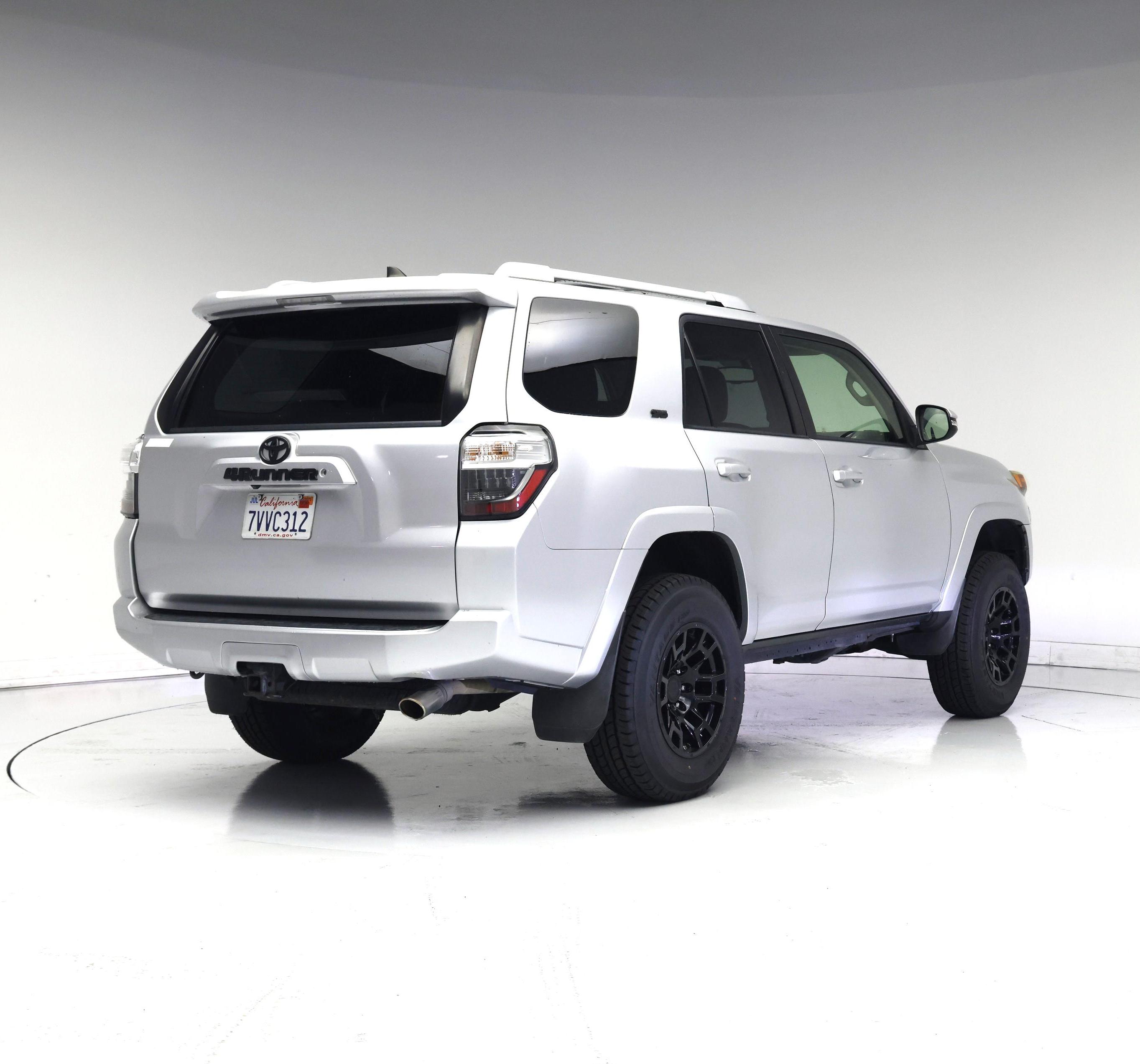 Thumbnail: 2016 Toyota 4Runner - 8