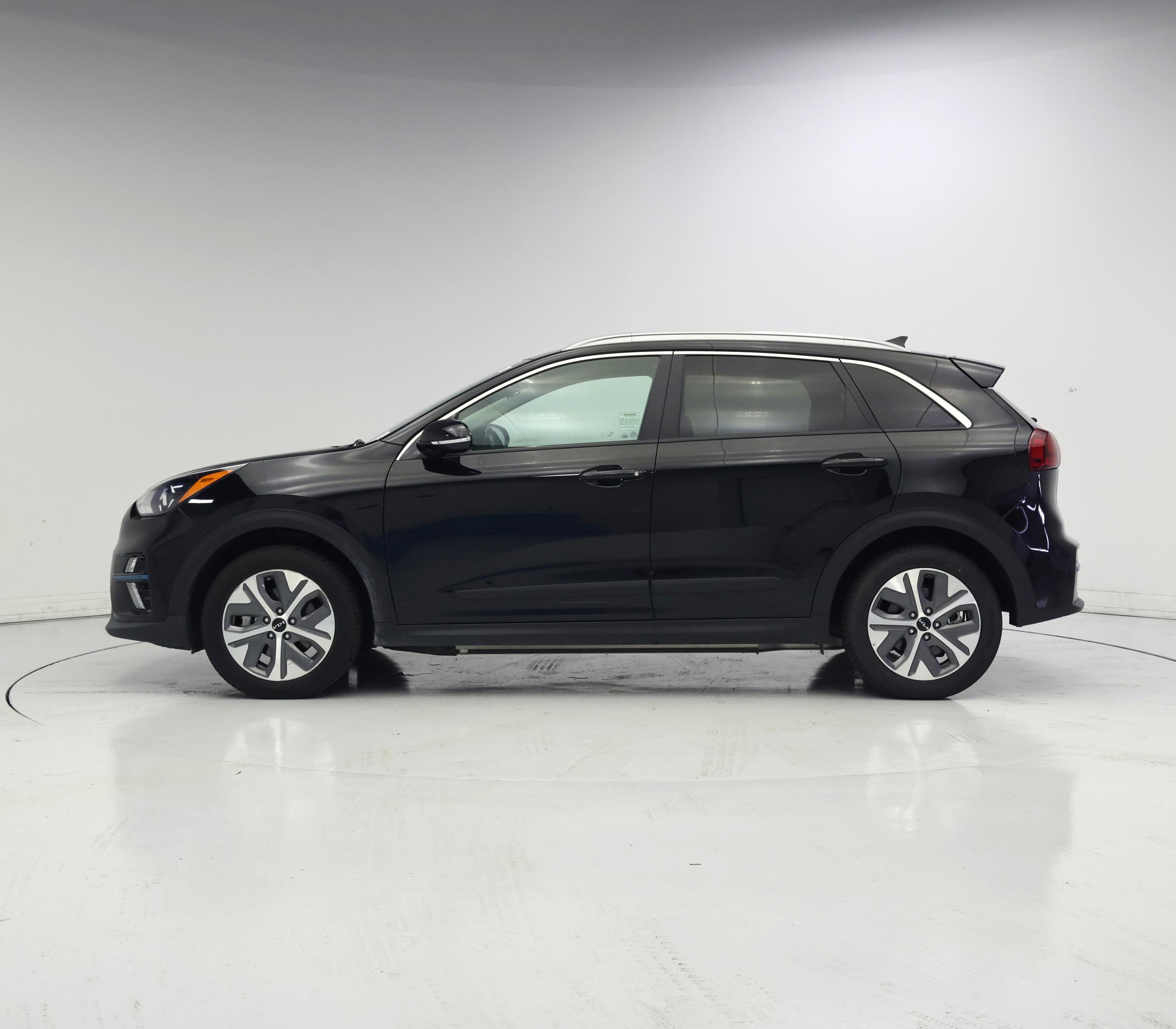 Thumbnail: 2022 Kia Niro - 3