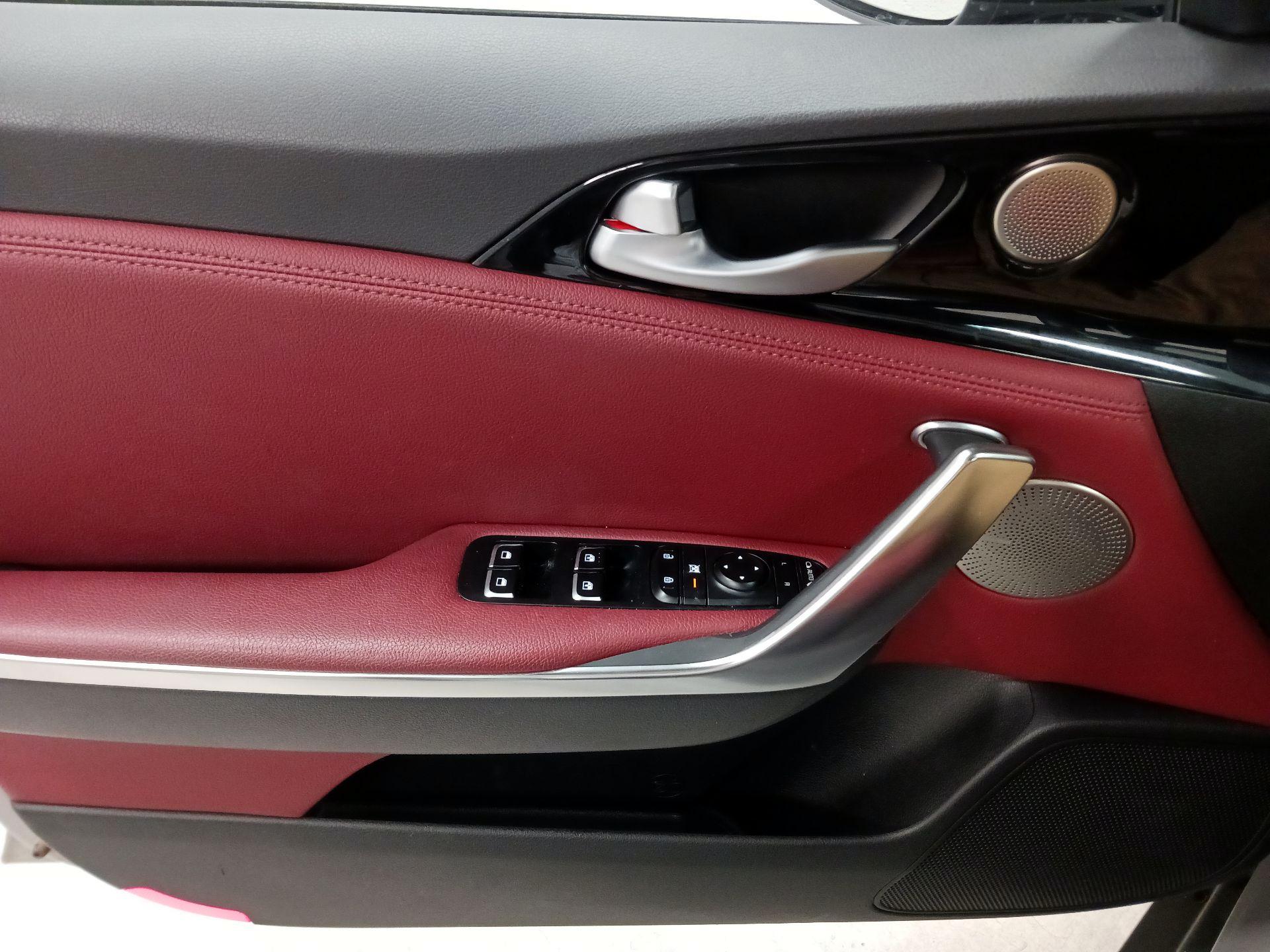 Thumbnail: 2022 Kia Stinger - 12