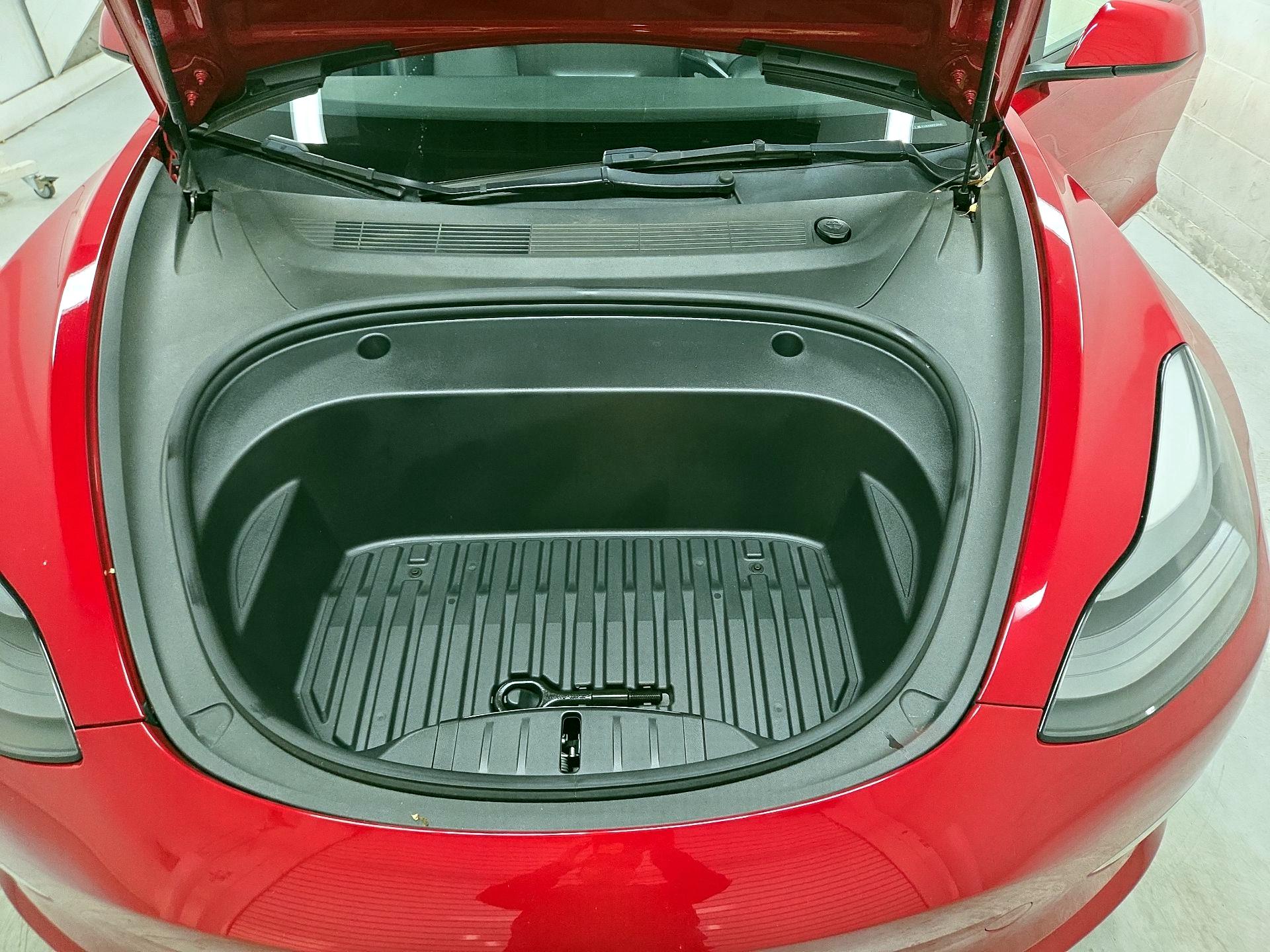 Thumbnail: 2022 Tesla Model 3 - 17