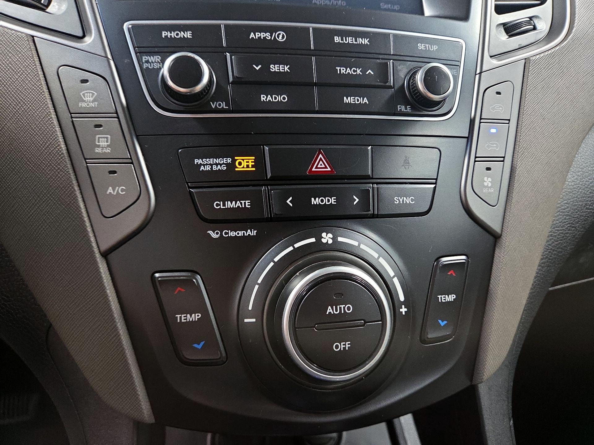 Thumbnail: 2019 Hyundai Santa Fe - 16