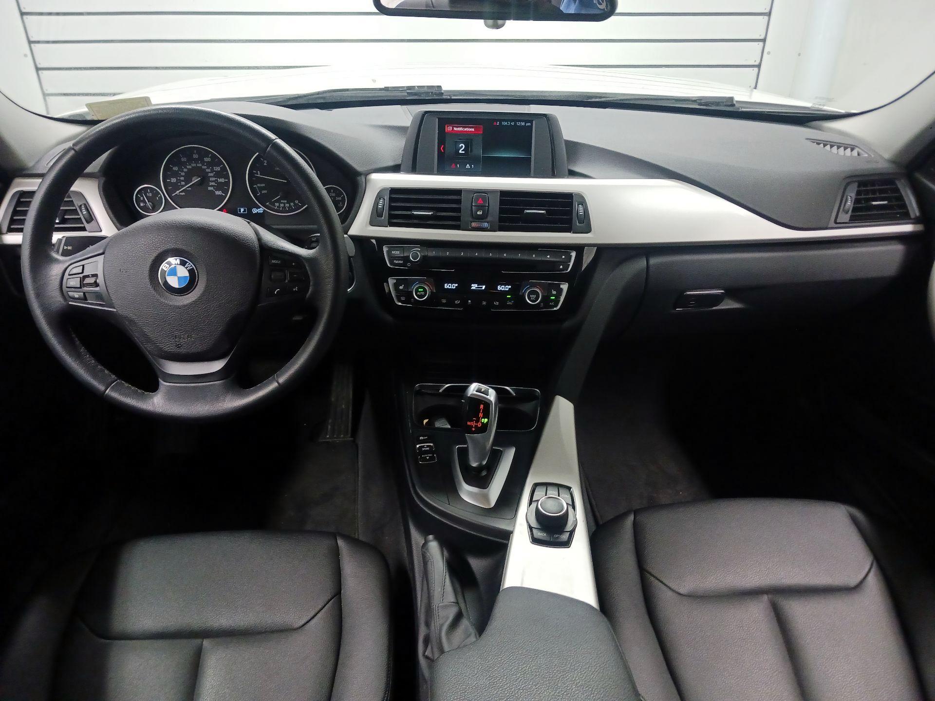 Thumbnail: 2018 BMW 3 Series - 9