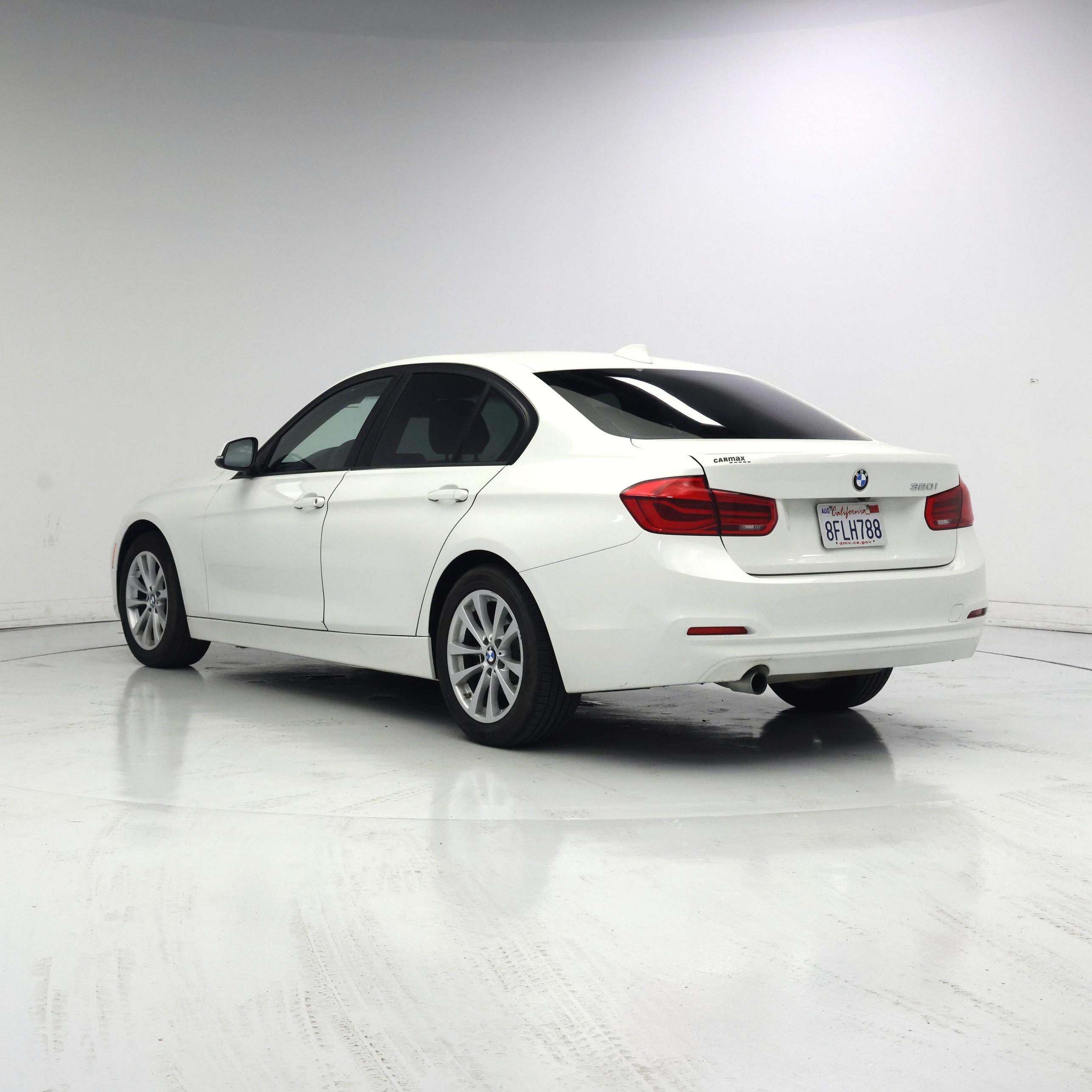 Thumbnail: 2018 BMW 3 Series - 2