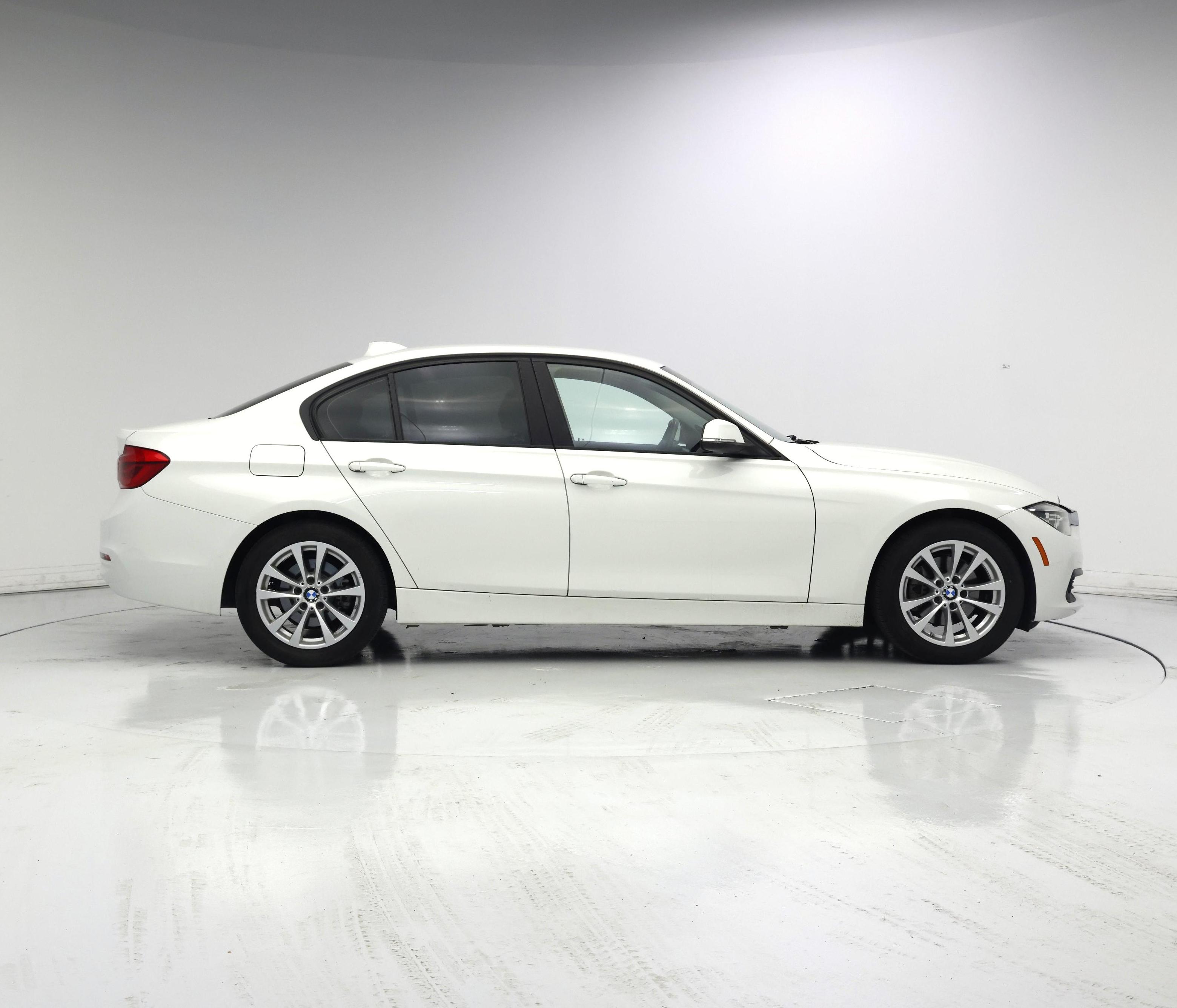 Thumbnail: 2018 BMW 3 Series - 7