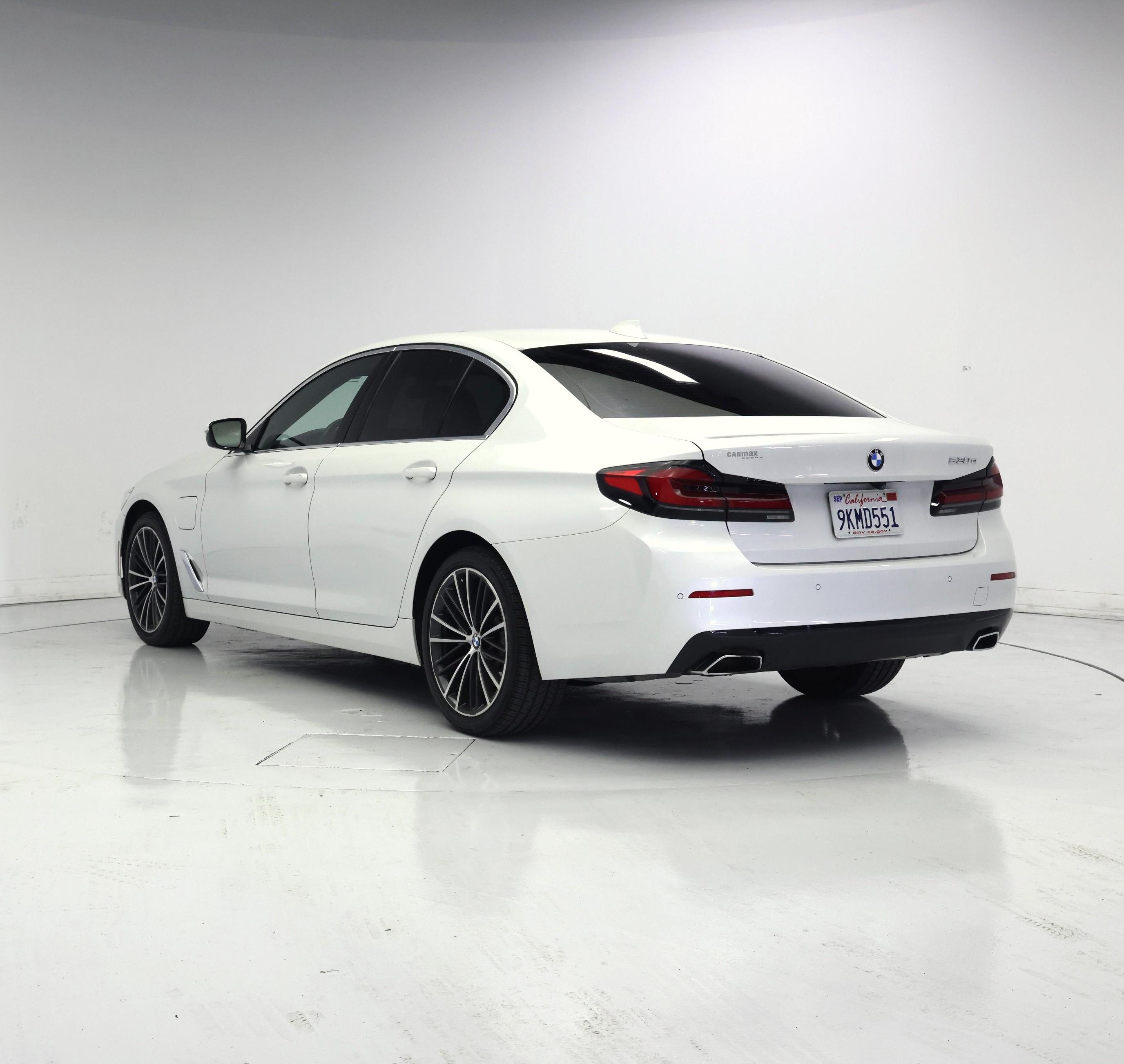 Thumbnail: 2021 BMW 5 Series - 2