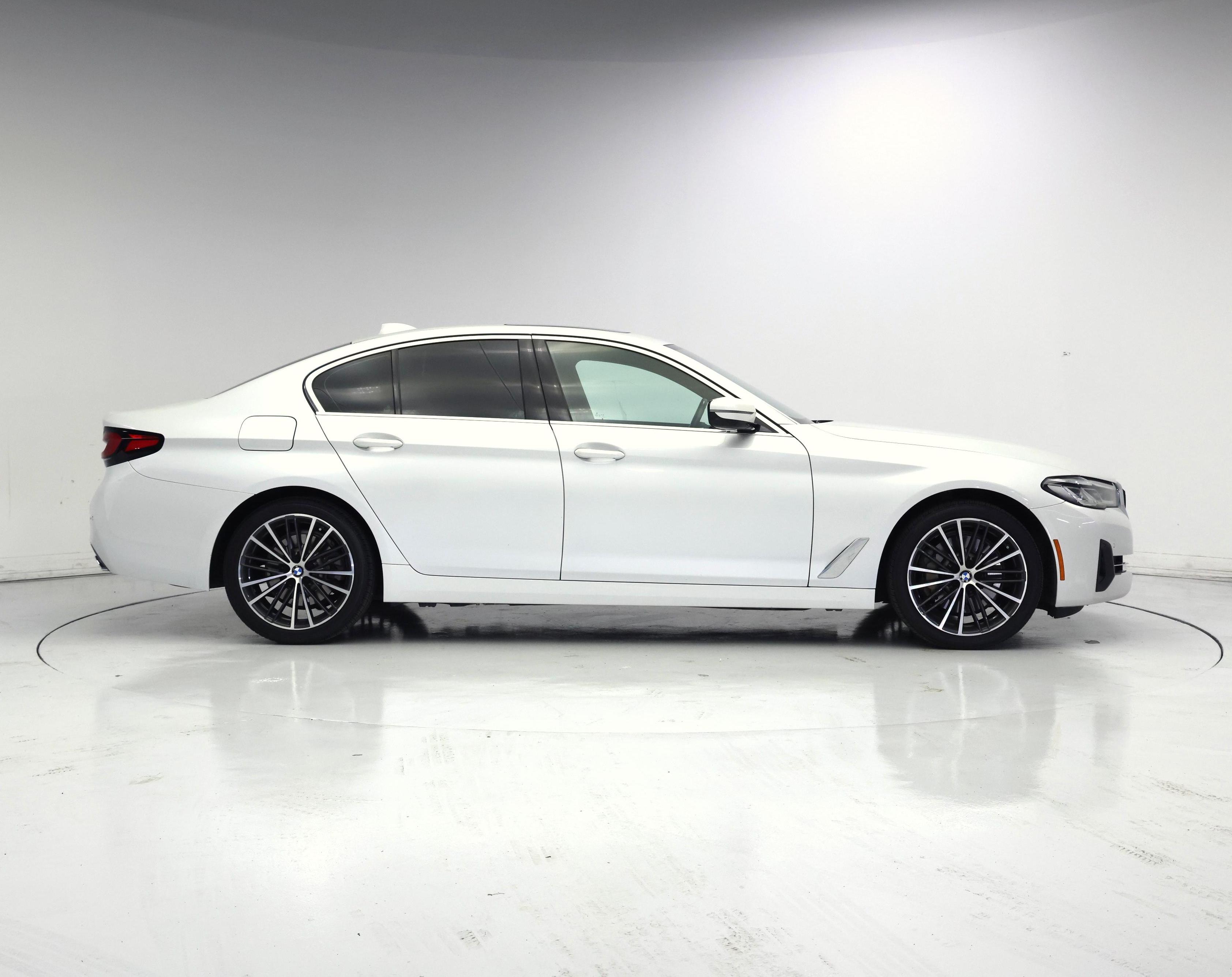 Thumbnail: 2021 BMW 5 Series - 7