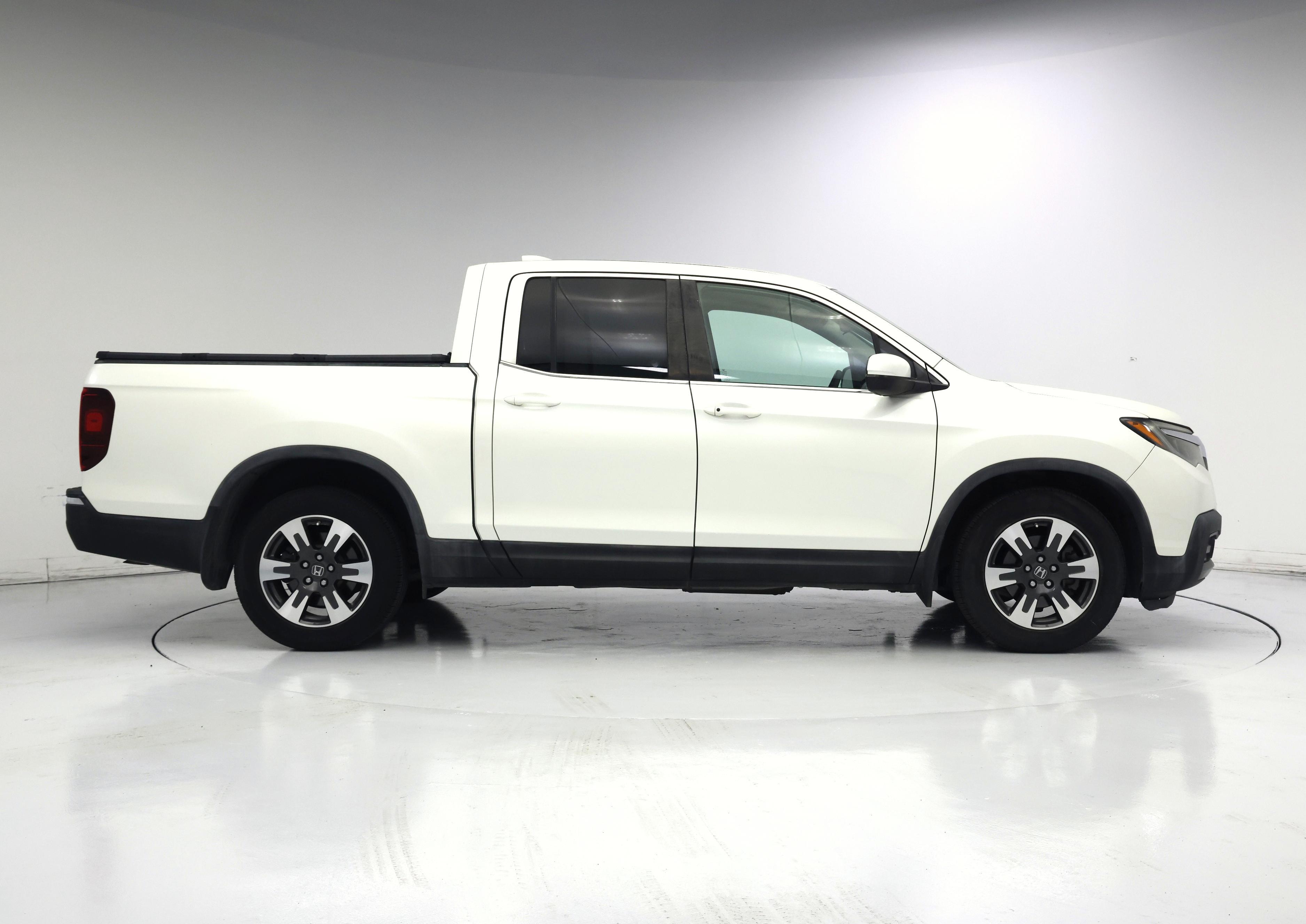 Thumbnail: 2017 Honda Ridgeline - 7