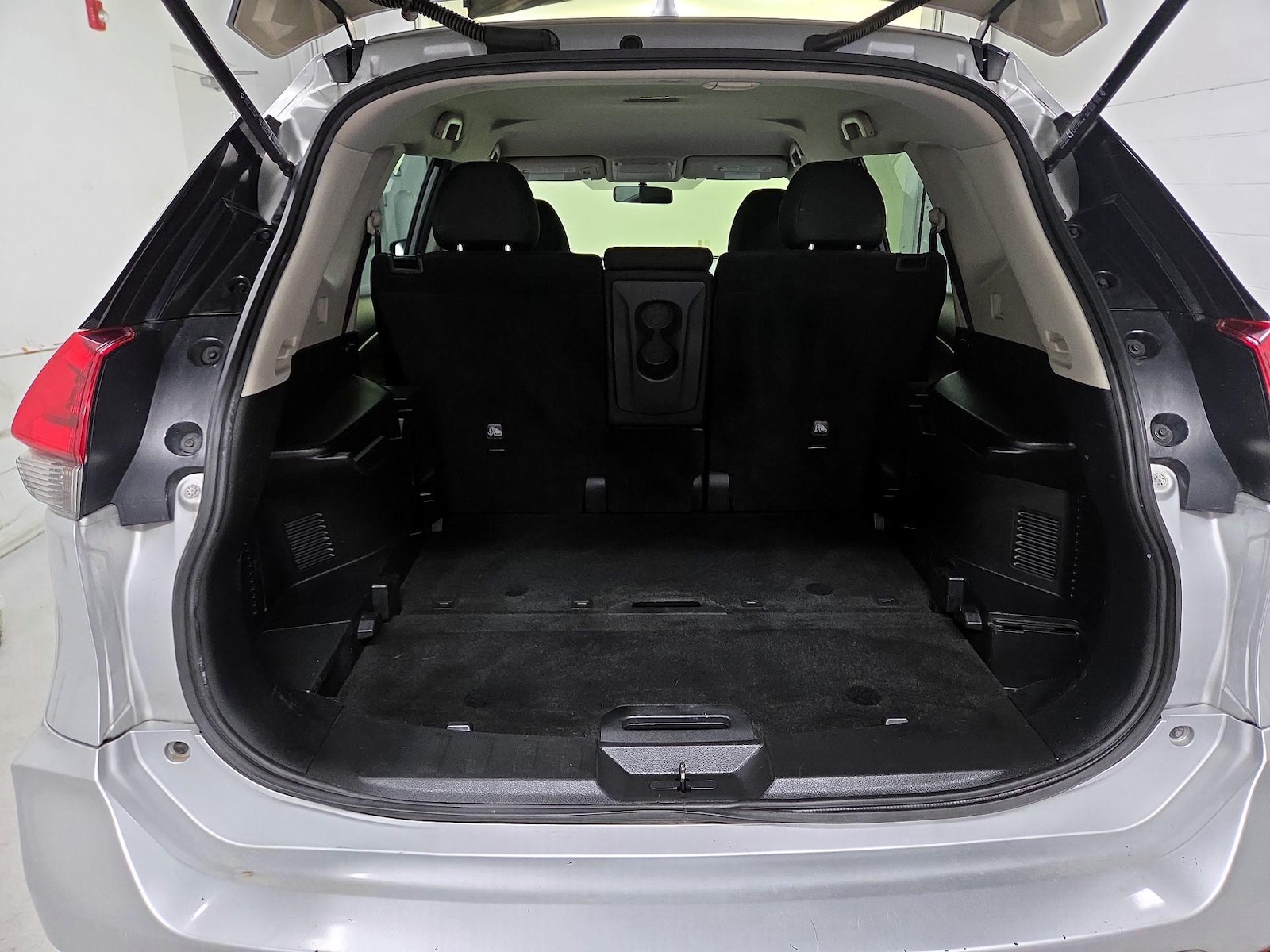 2018 Nissan Rogue S - Photo 17
