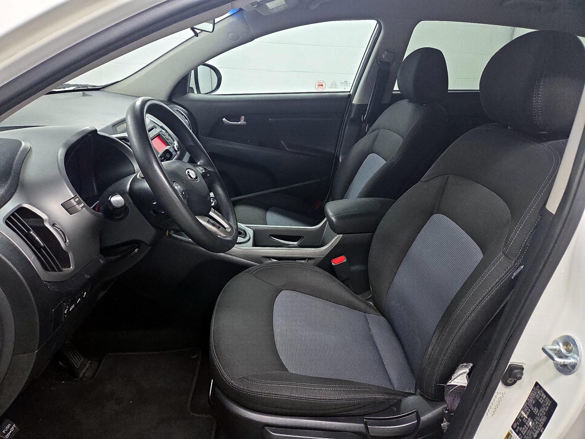 Thumbnail: 2016 Kia Sportage - 11