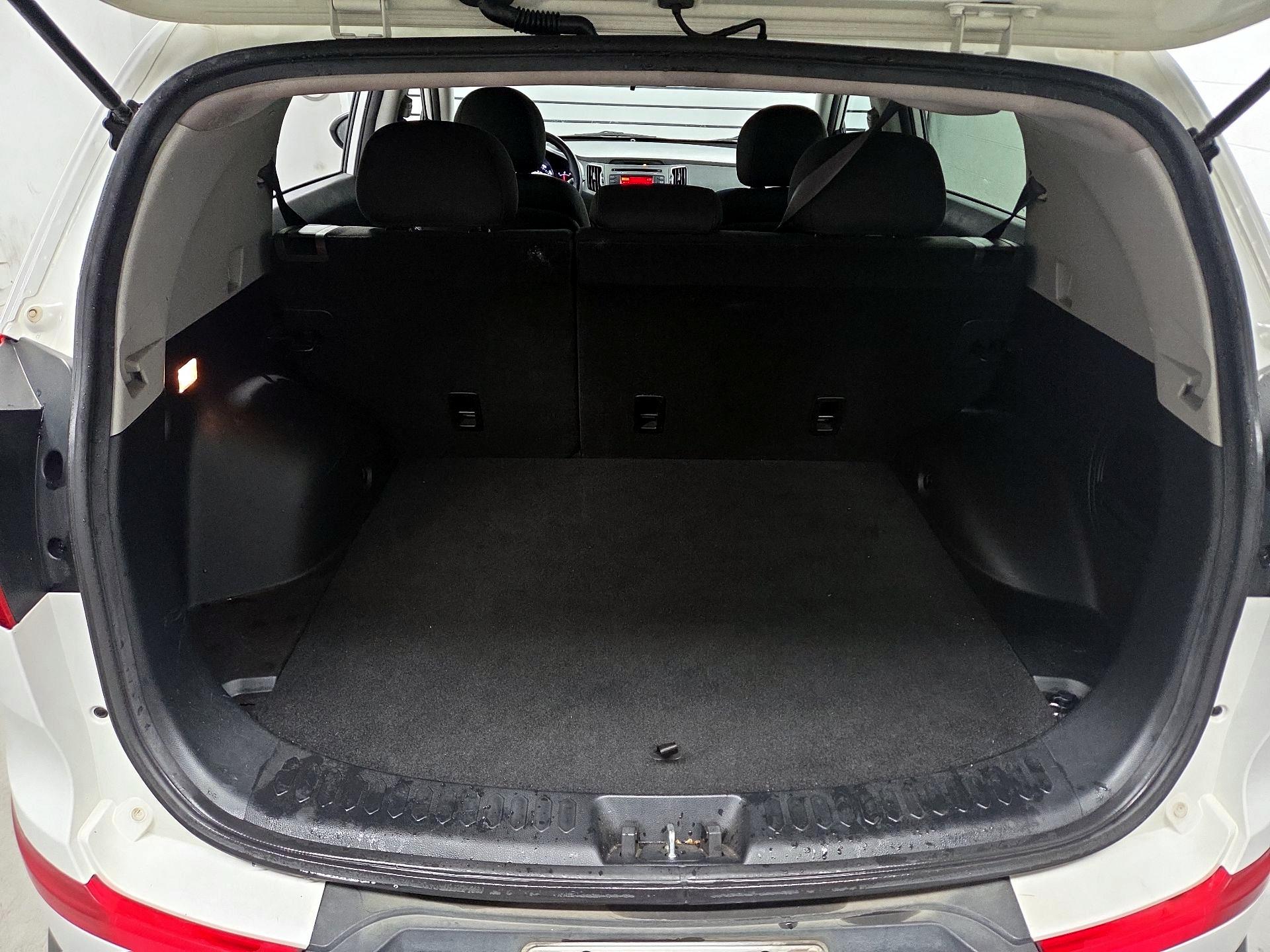 Thumbnail: 2016 Kia Sportage - 19