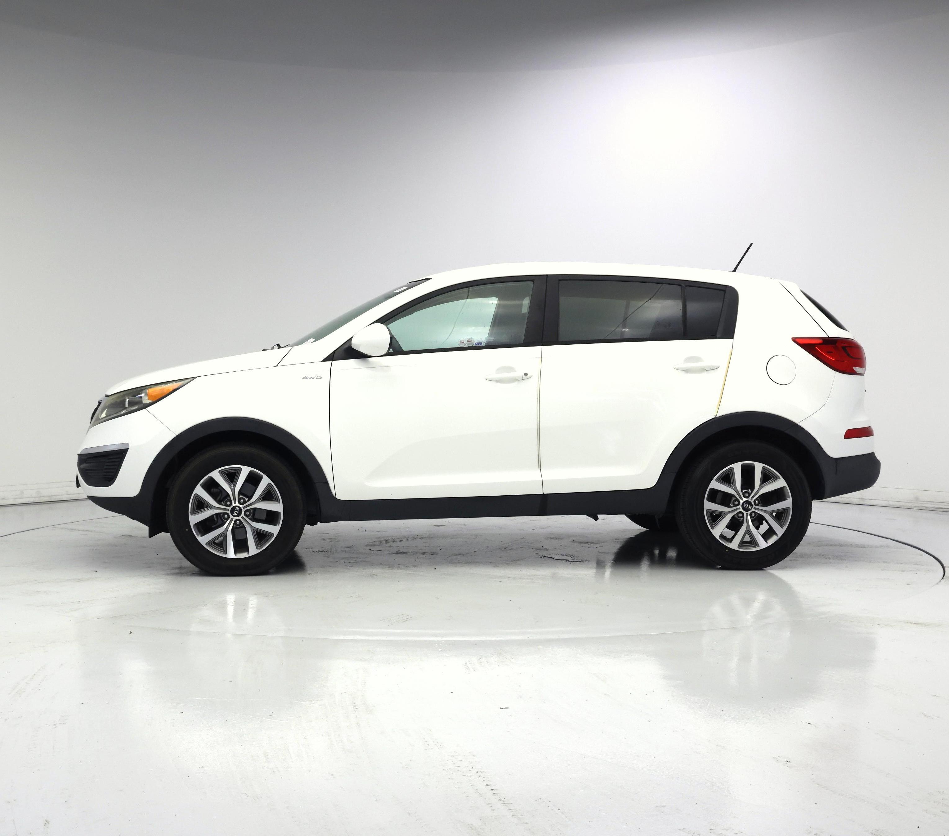 Thumbnail: 2016 Kia Sportage - 3