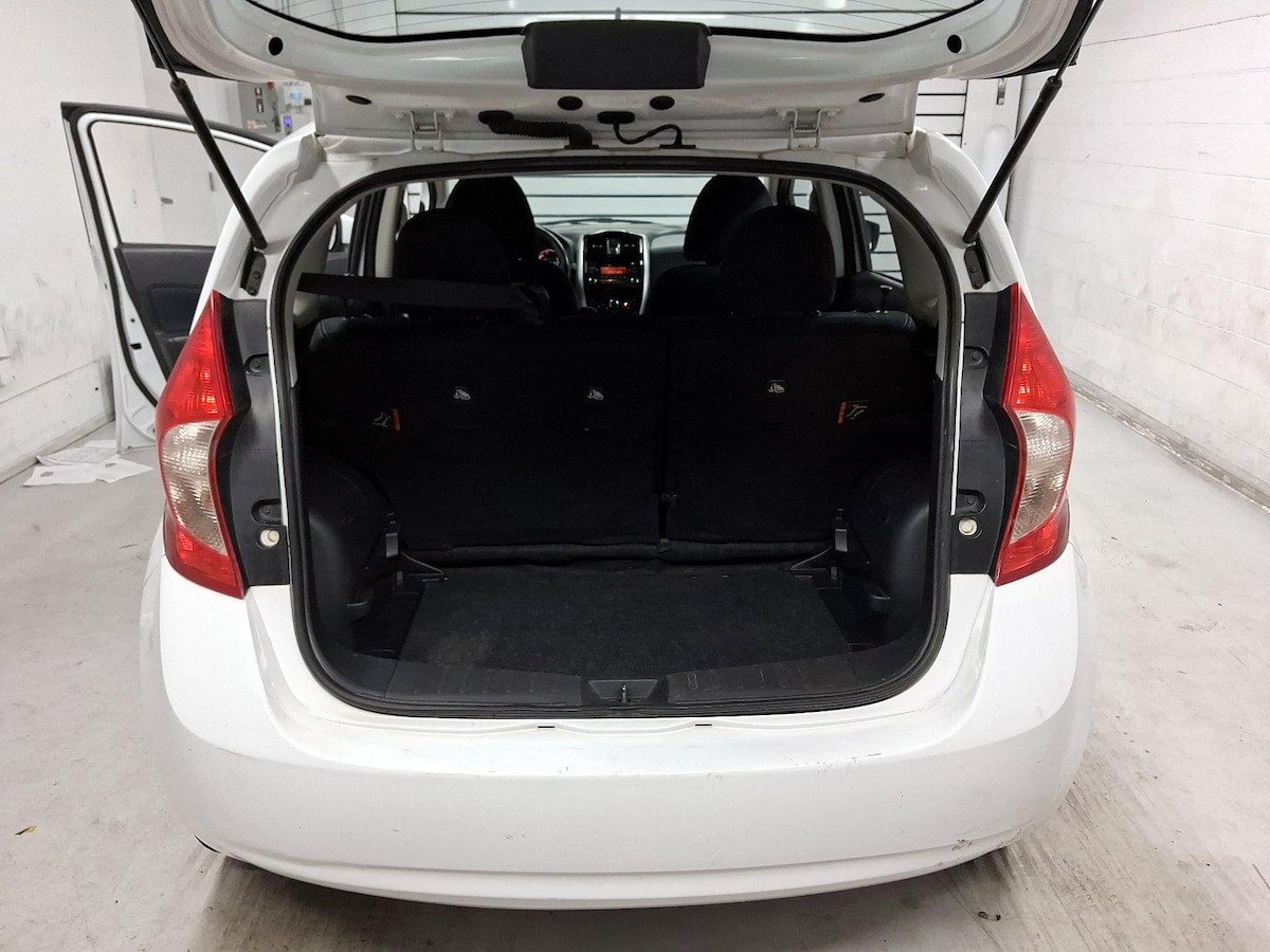 Trunk/Cargo (Seats Up)