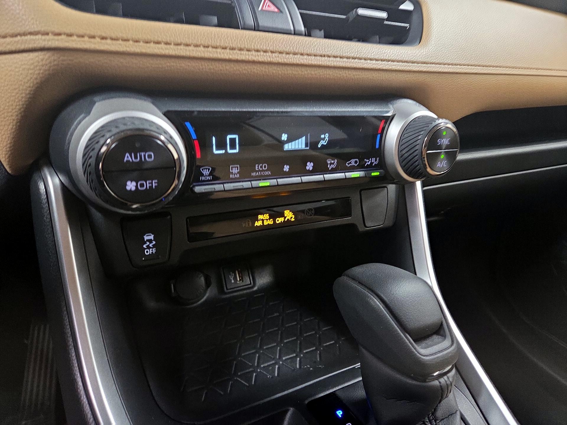Thumbnail: 2025 Toyota RAV4 - 14