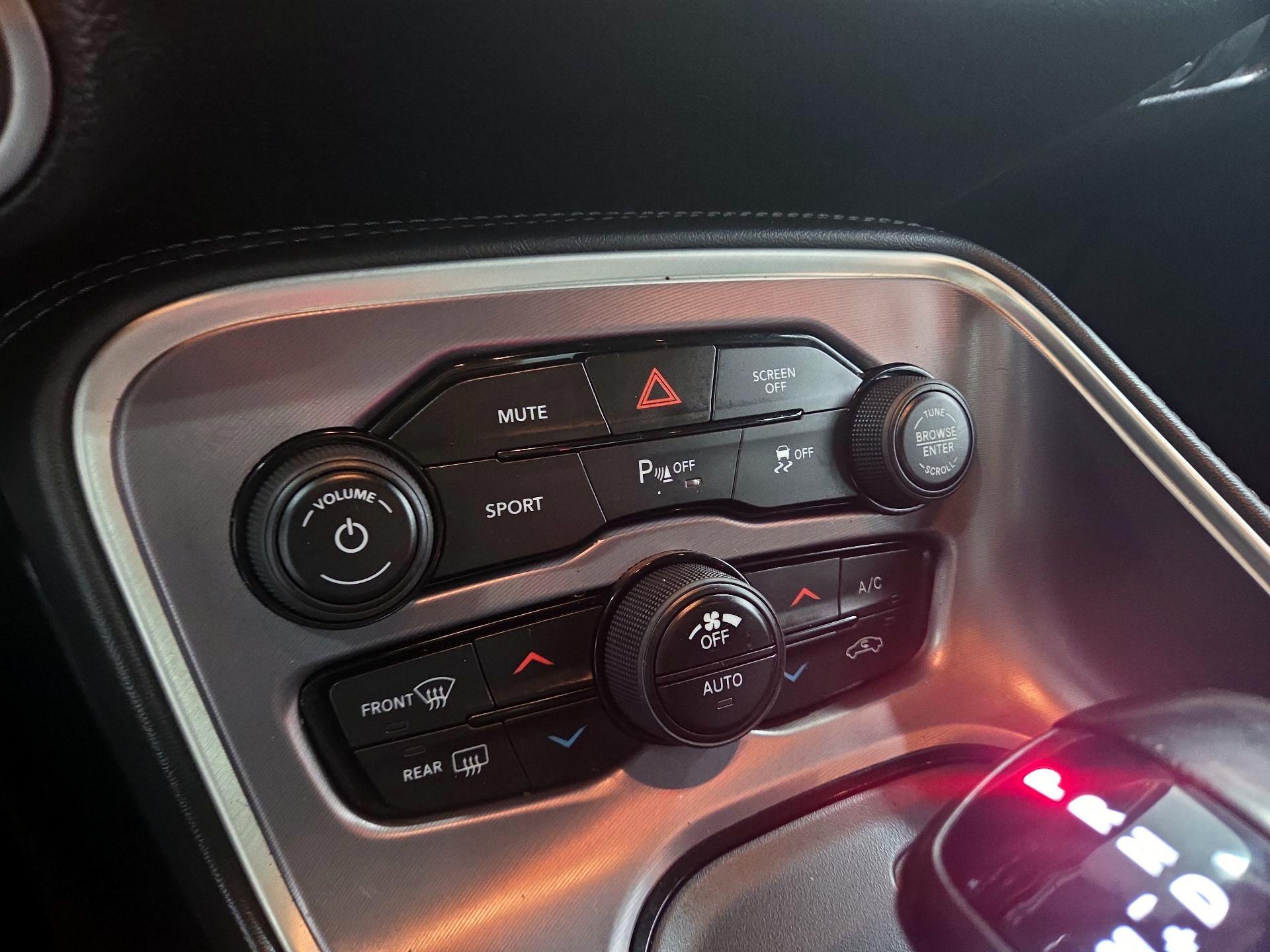 Thumbnail: 2019 Dodge Challenger - 14