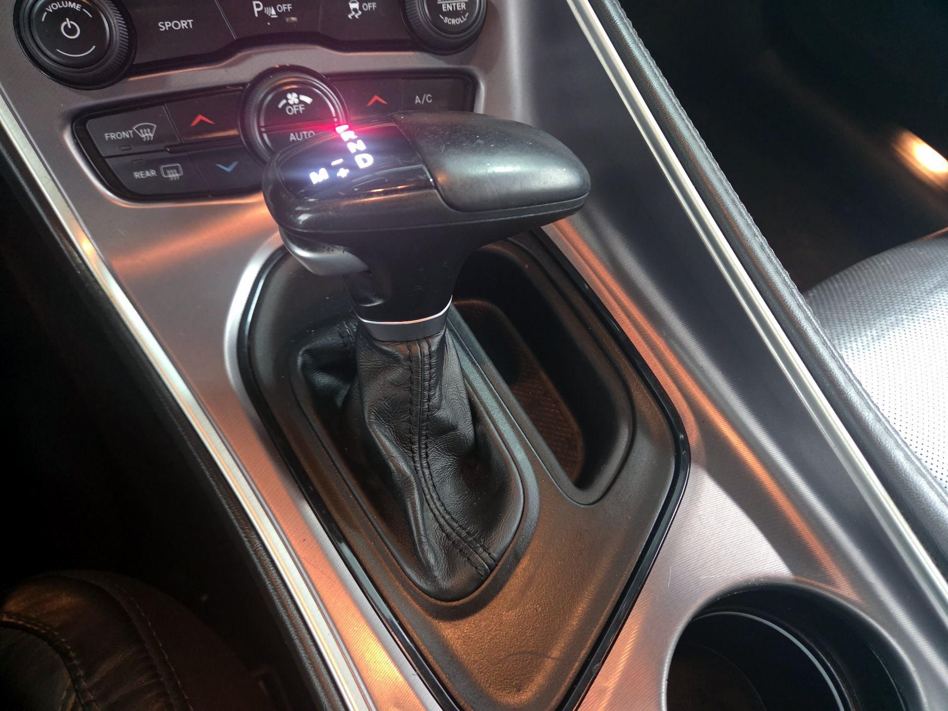 Thumbnail: 2019 Dodge Challenger - 15