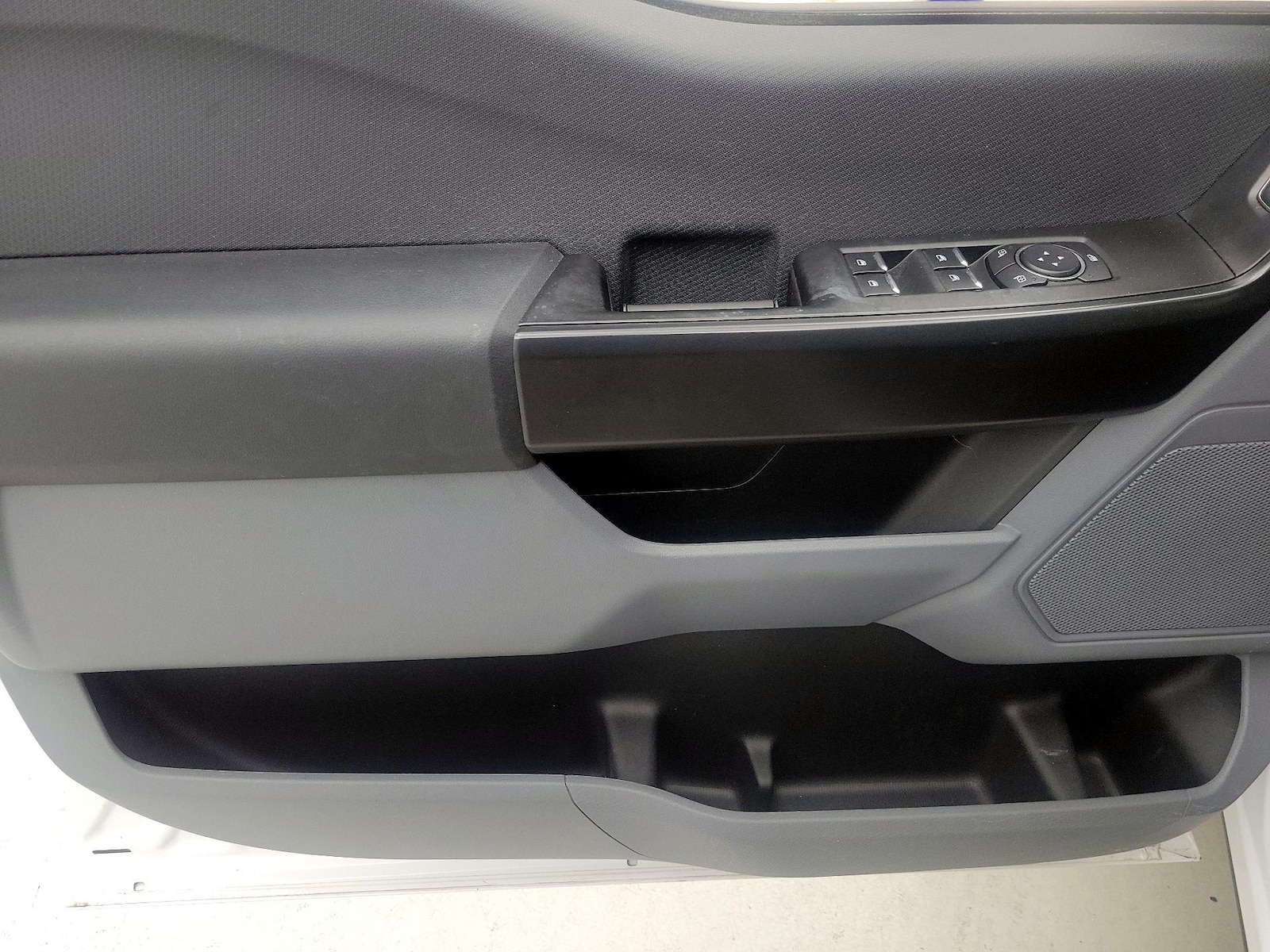 2022 Ford F-150 XL - Photo 13