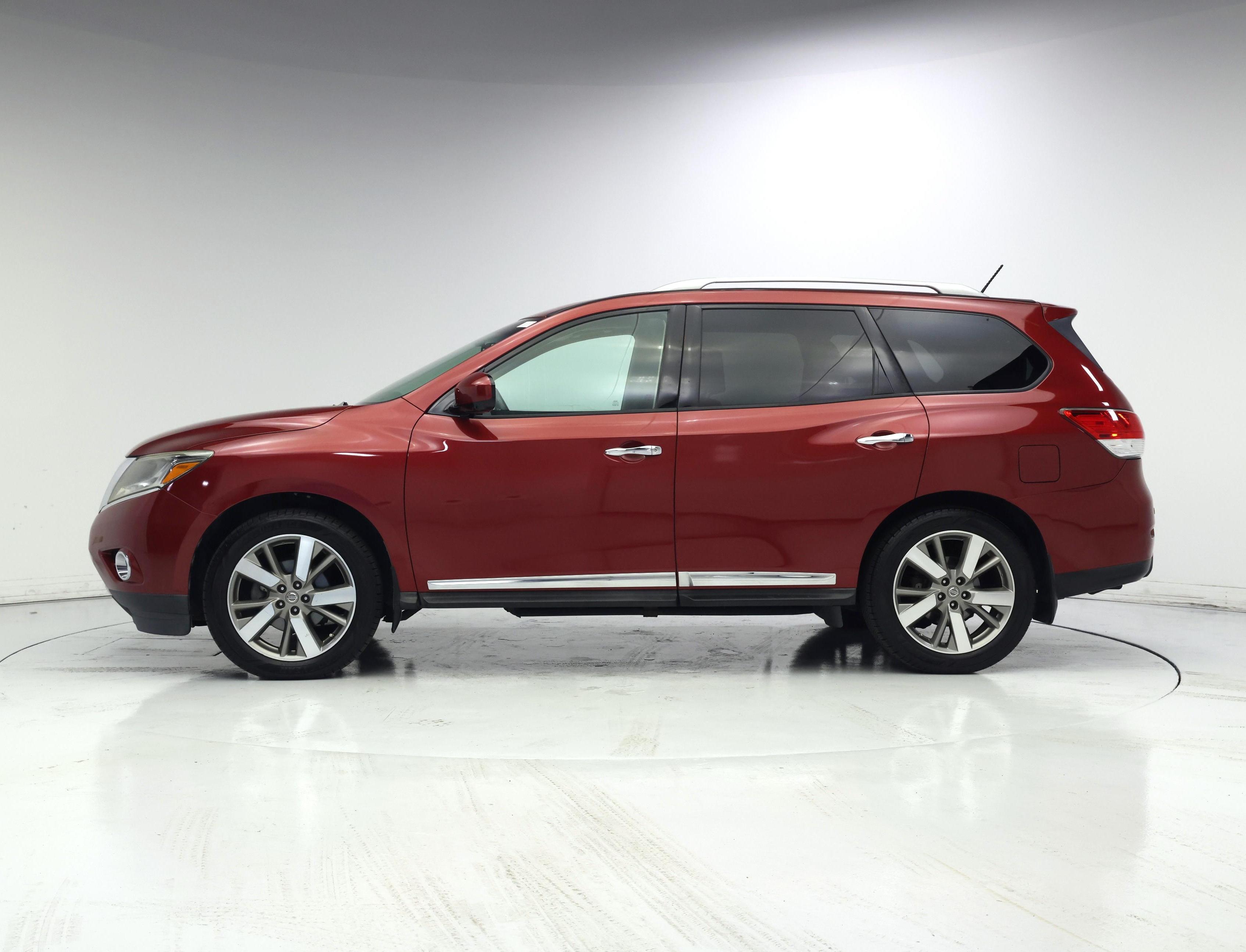 Thumbnail: 2016 Nissan Pathfinder - 3
