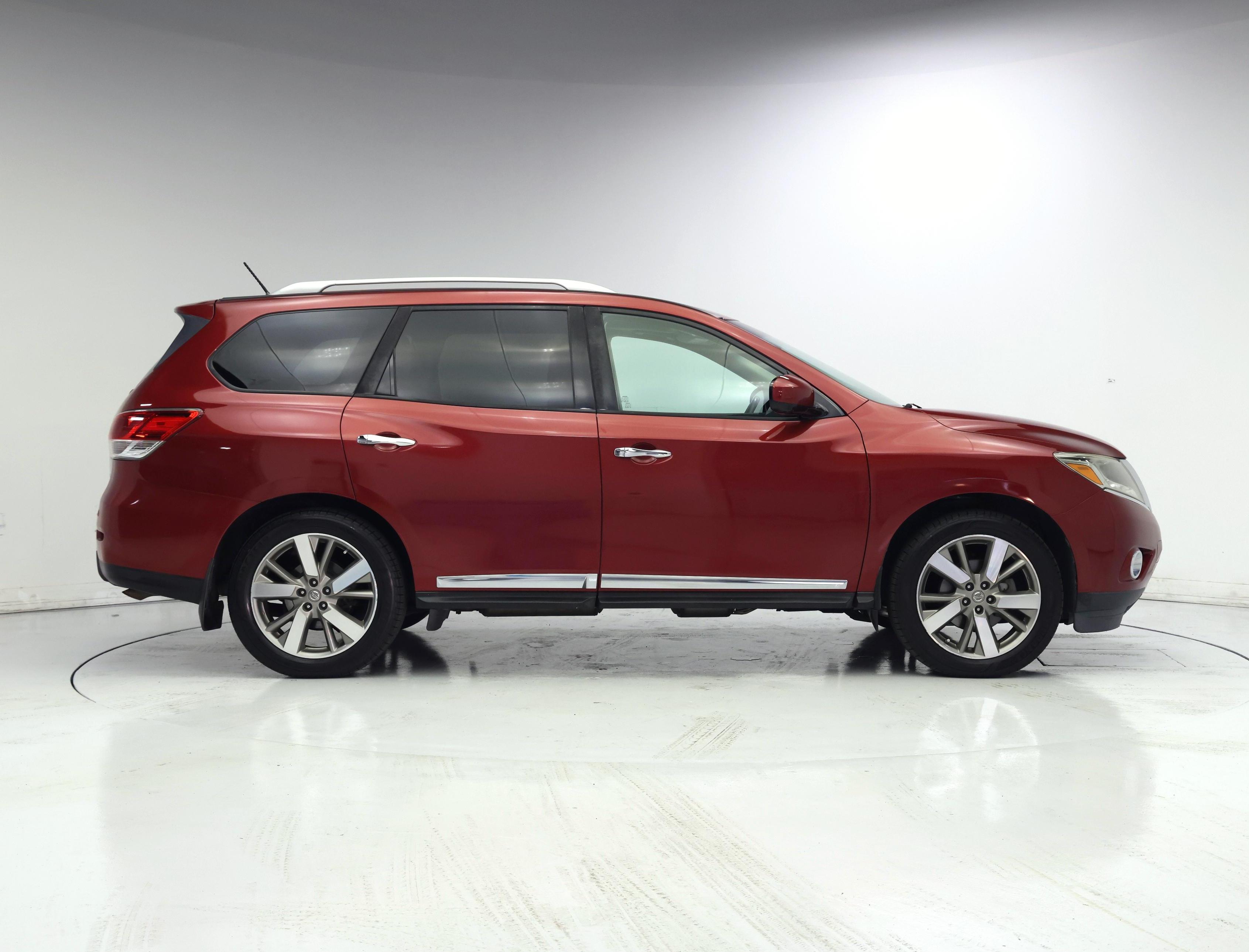 Thumbnail: 2016 Nissan Pathfinder - 7