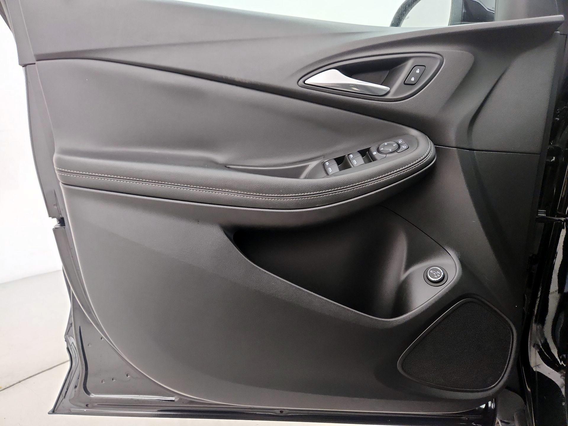 Thumbnail: 2020 Buick Encore GX - 12