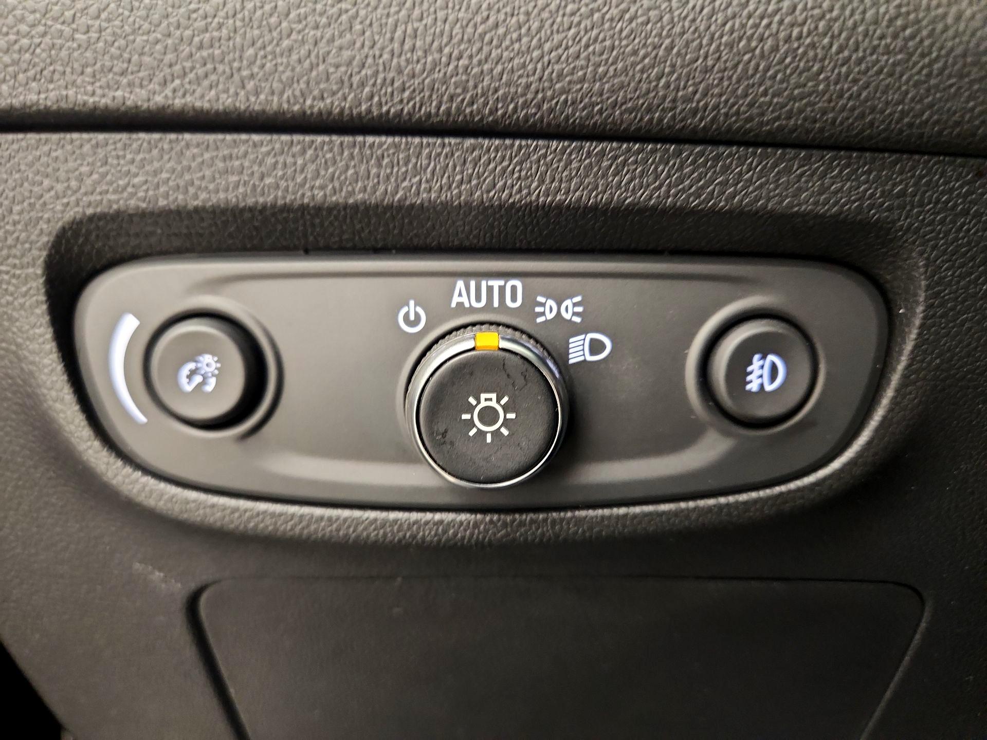 Thumbnail: 2020 Buick Encore GX - 13