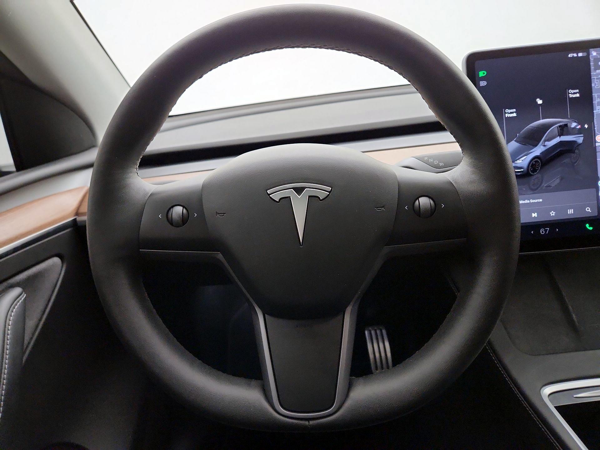 Thumbnail: 2023 Tesla Model Y - 10