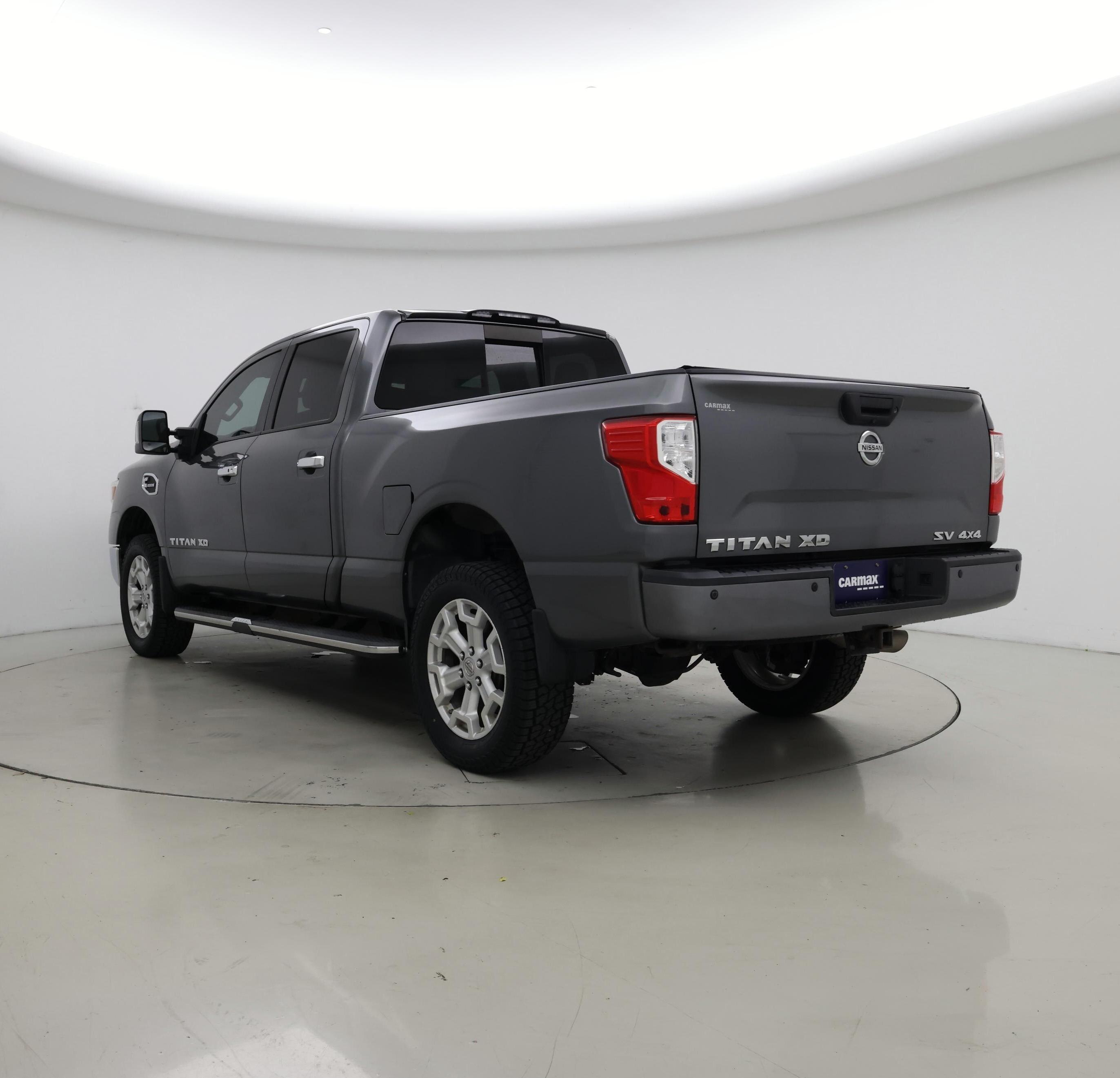 Thumbnail: 2019 Nissan Titan - 2