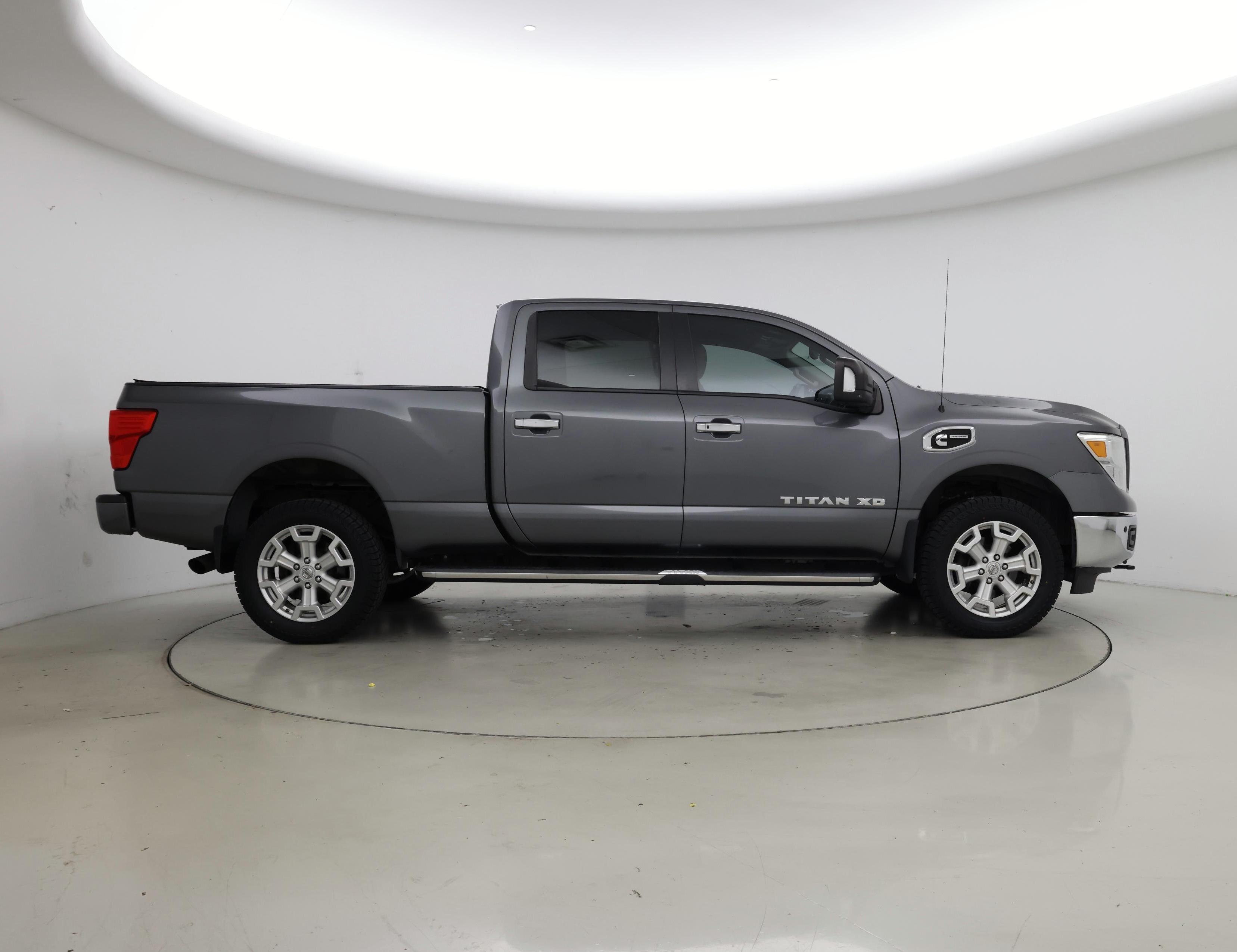 Thumbnail: 2019 Nissan Titan - 7