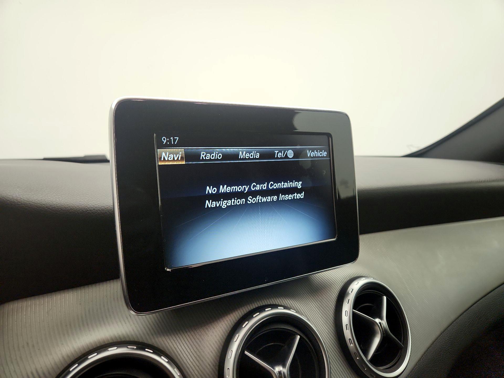 Thumbnail: 2017 Mercedes-Benz GLA - 14
