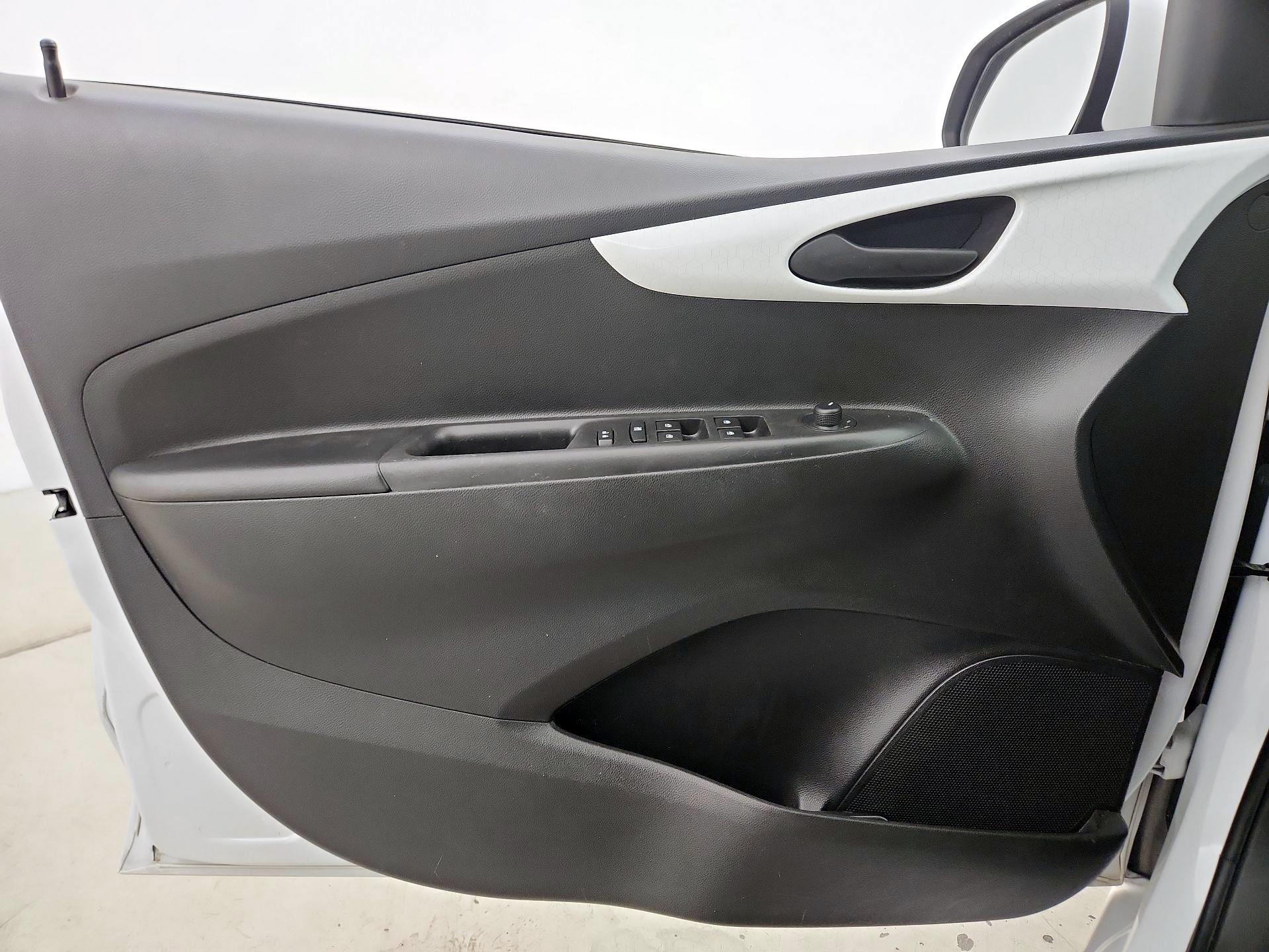 Thumbnail: 2016 Chevrolet Spark - 12