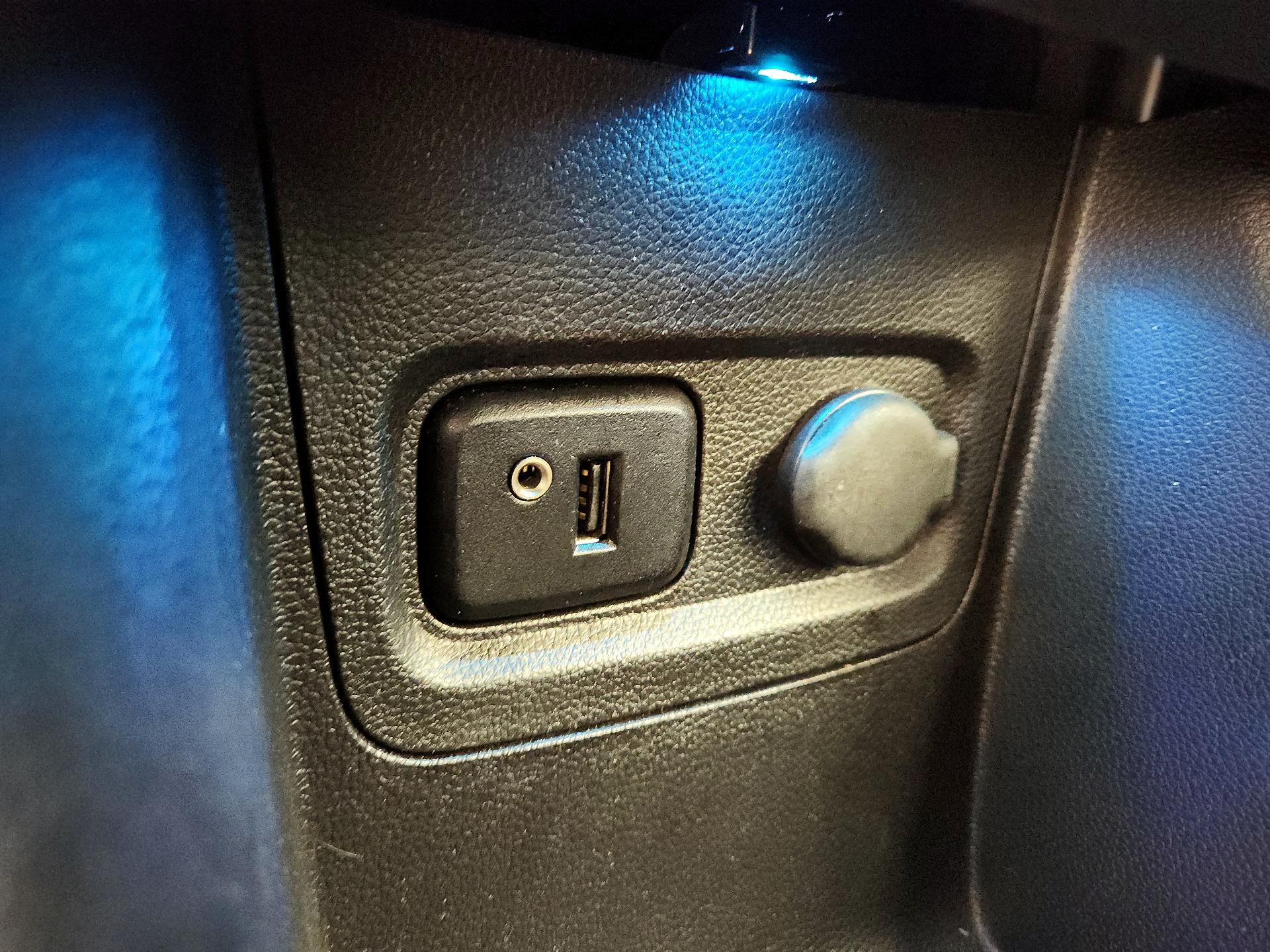 Thumbnail: 2016 Chevrolet Spark - 18