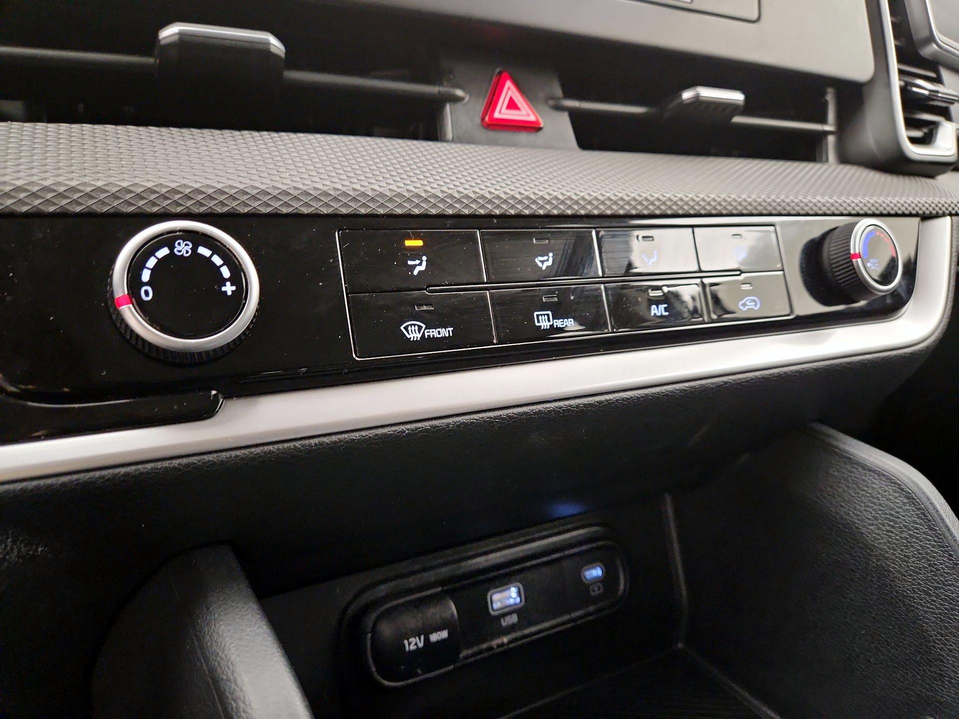 Thumbnail: 2025 Kia Sportage - 16