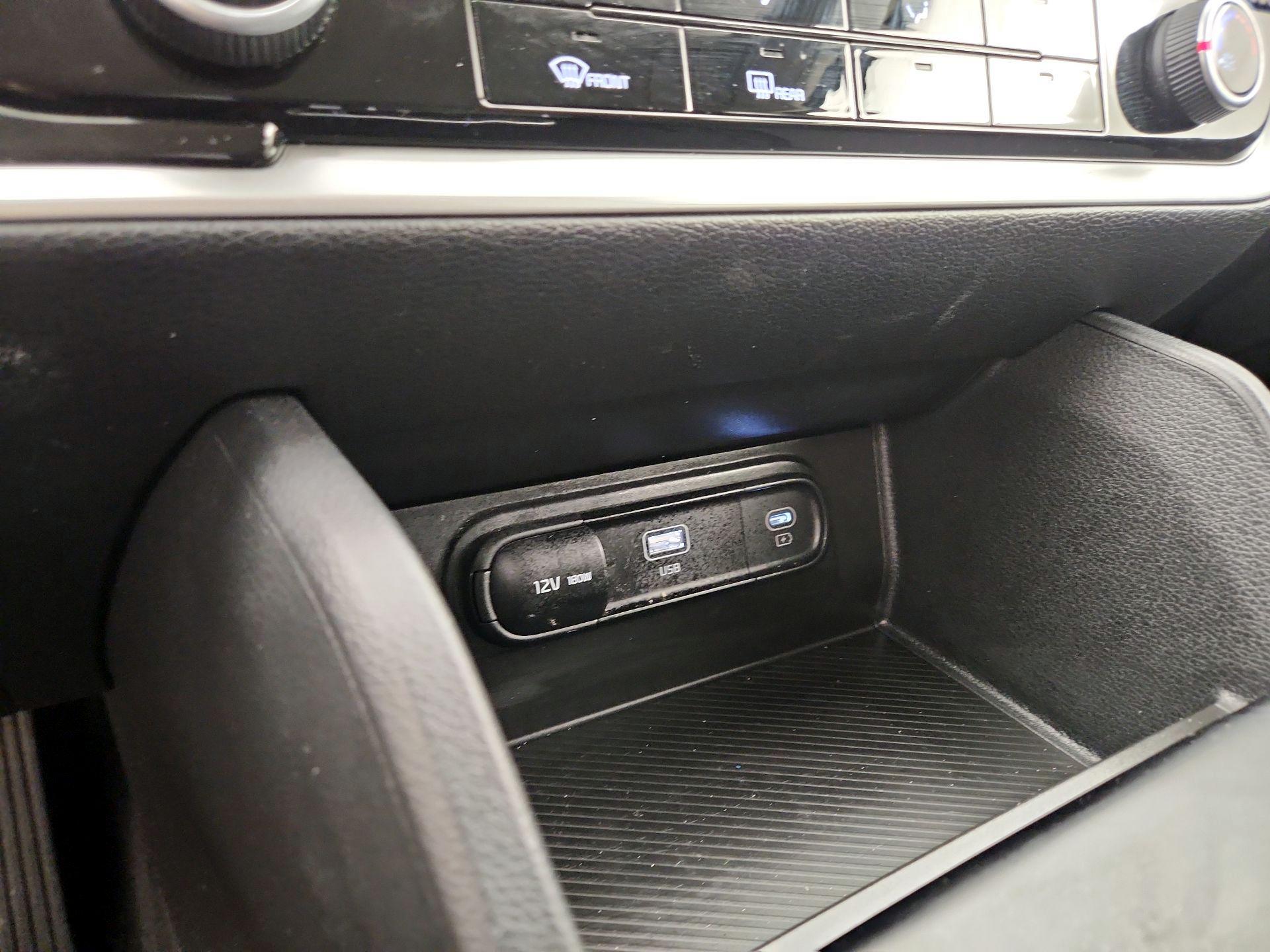 Thumbnail: 2025 Kia Sportage - 18