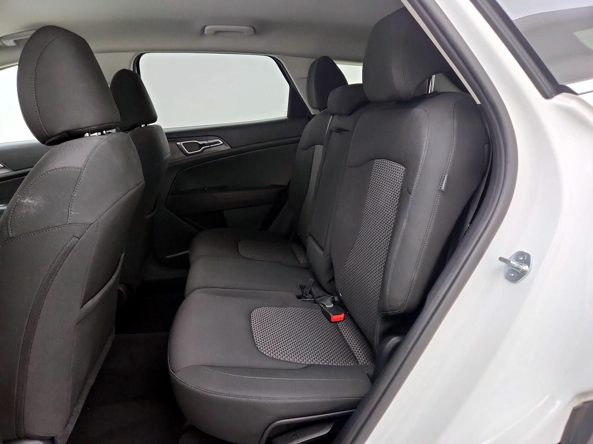 Thumbnail: 2025 Kia Sportage - 19