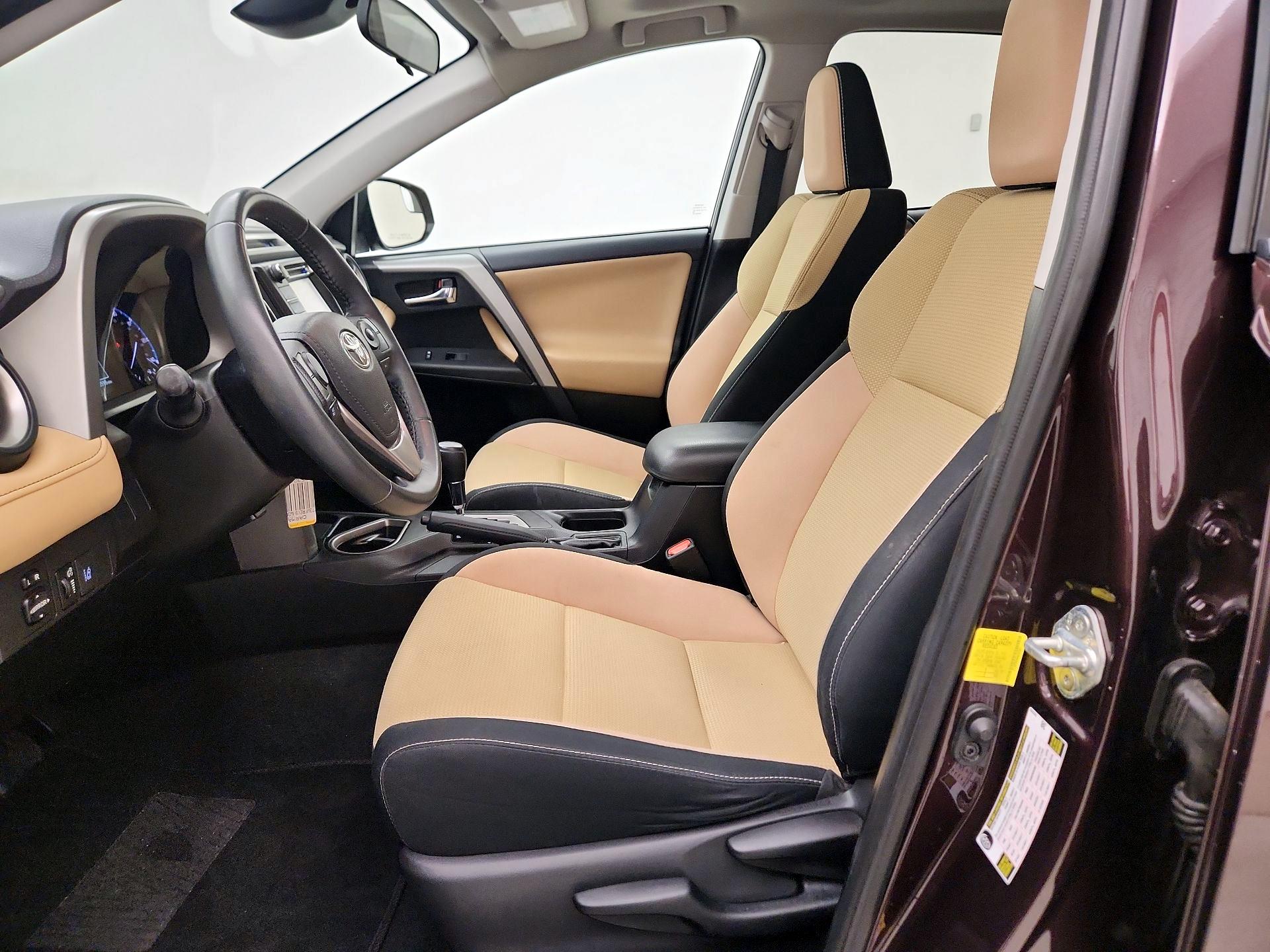 Thumbnail: 2017 Toyota RAV4 - 11