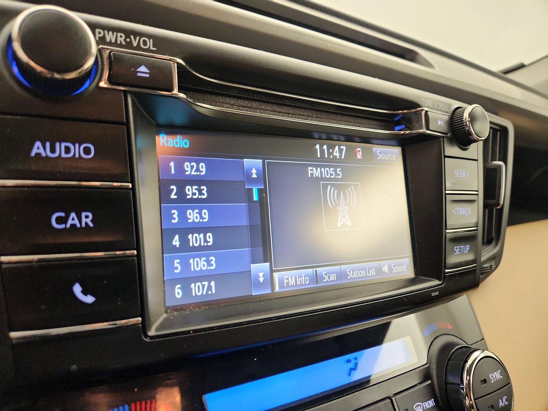 Thumbnail: 2017 Toyota RAV4 - 15