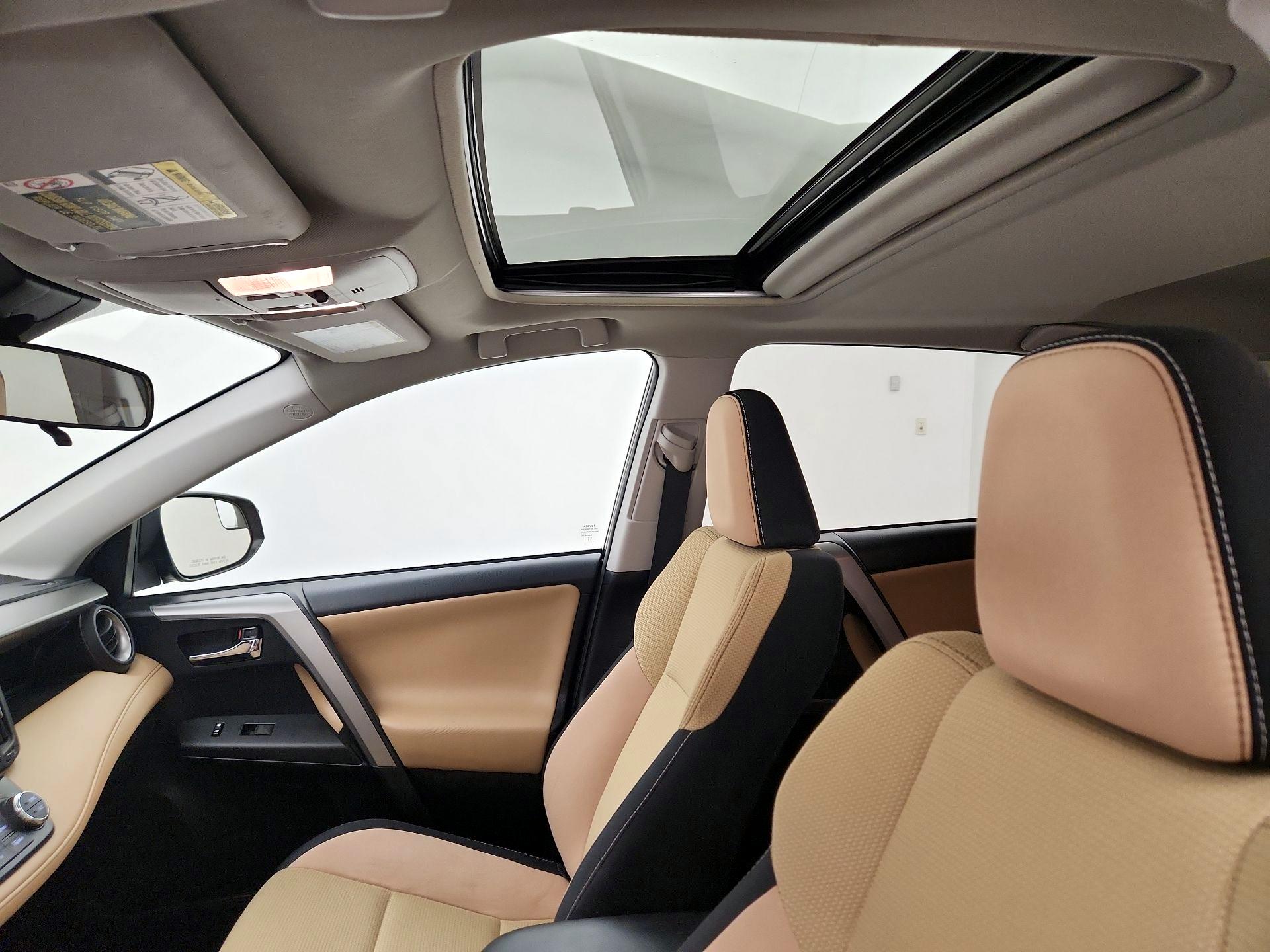 Thumbnail: 2017 Toyota RAV4 - 19