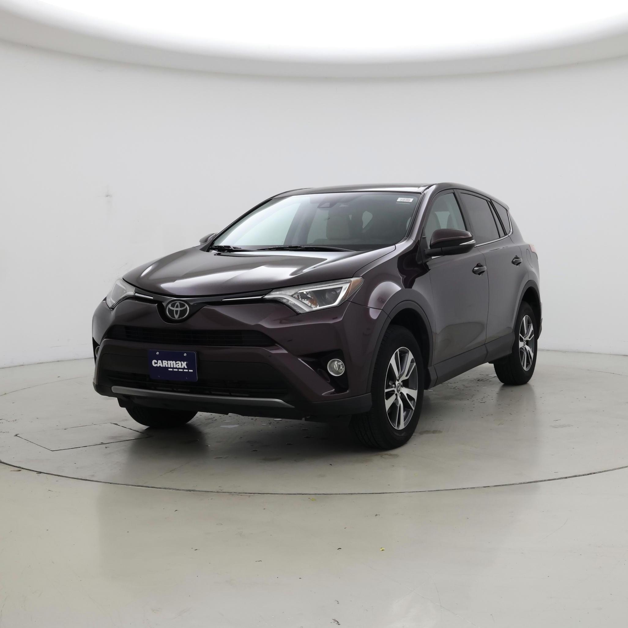 Thumbnail: 2017 Toyota RAV4 - 4