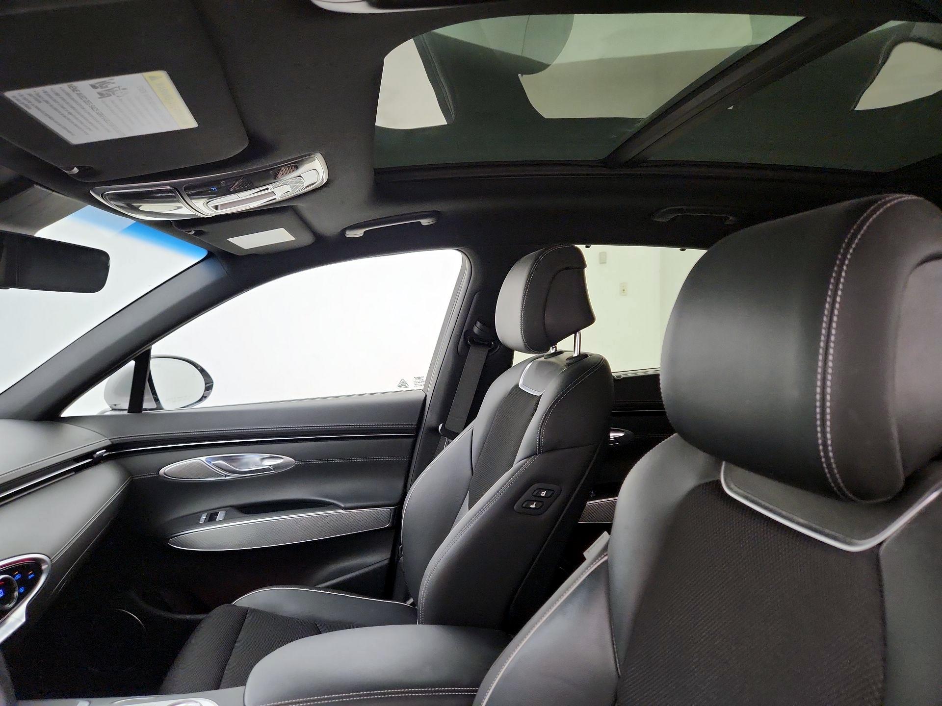Thumbnail: 2024 Genesis GV70 - 20